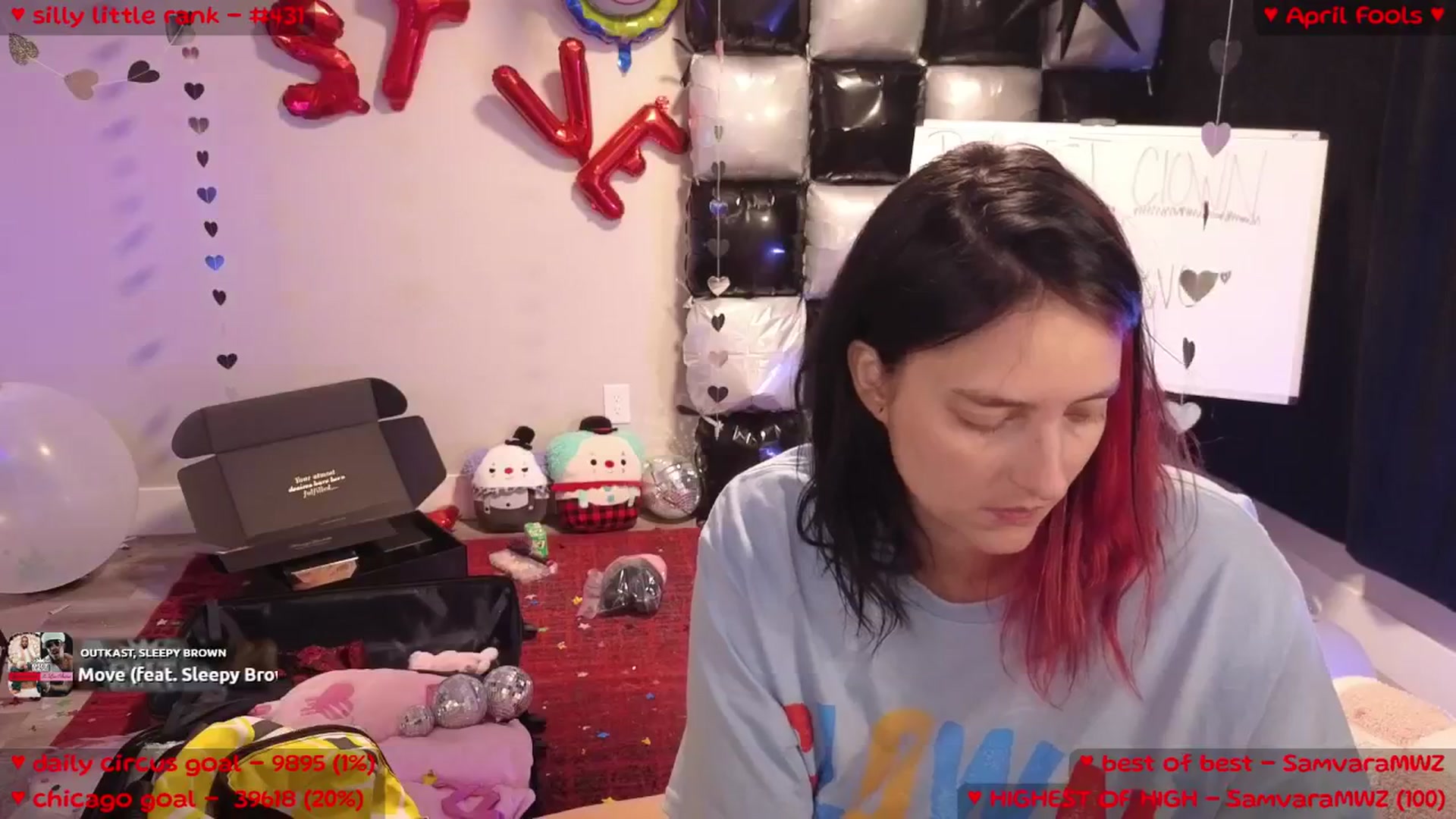 Gallery image thumbnail from MollyMeowz's myfreecams stream on, 04/10/2025, 02:10 image 5 of 20