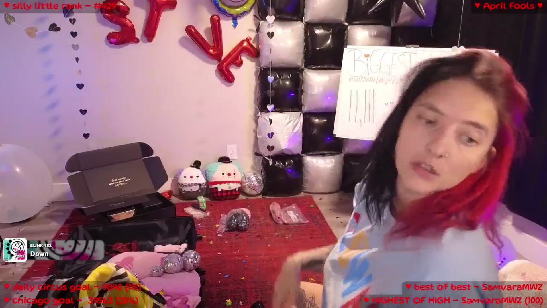 Gallery image thumbnail from MollyMeowz's myfreecams stream on, 04/10/2025, 02:10 image 6 of 20