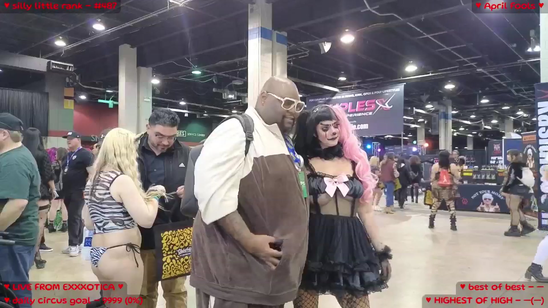 Gallery image thumbnail from MollyMeowz's myfreecams stream on, 04/11/2025, 23:58 image 9 of 20