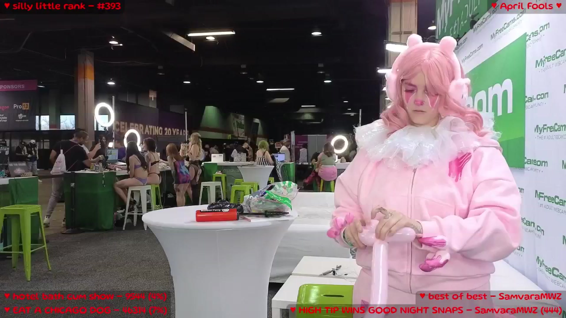 Gallery image thumbnail from MollyMeowz's myfreecams stream on, 04/12/2025, 21:52 image 15 of 20