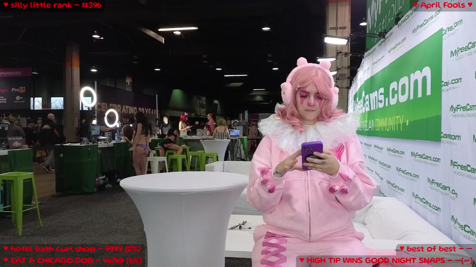 Gallery image thumbnail from MollyMeowz's myfreecams stream on, 04/12/2025, 21:52 image 2 of 20