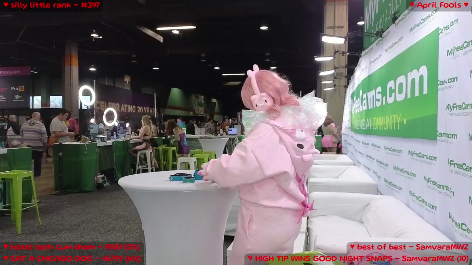 Gallery image thumbnail from MollyMeowz's myfreecams stream on, 04/12/2025, 21:52 image 8 of 20