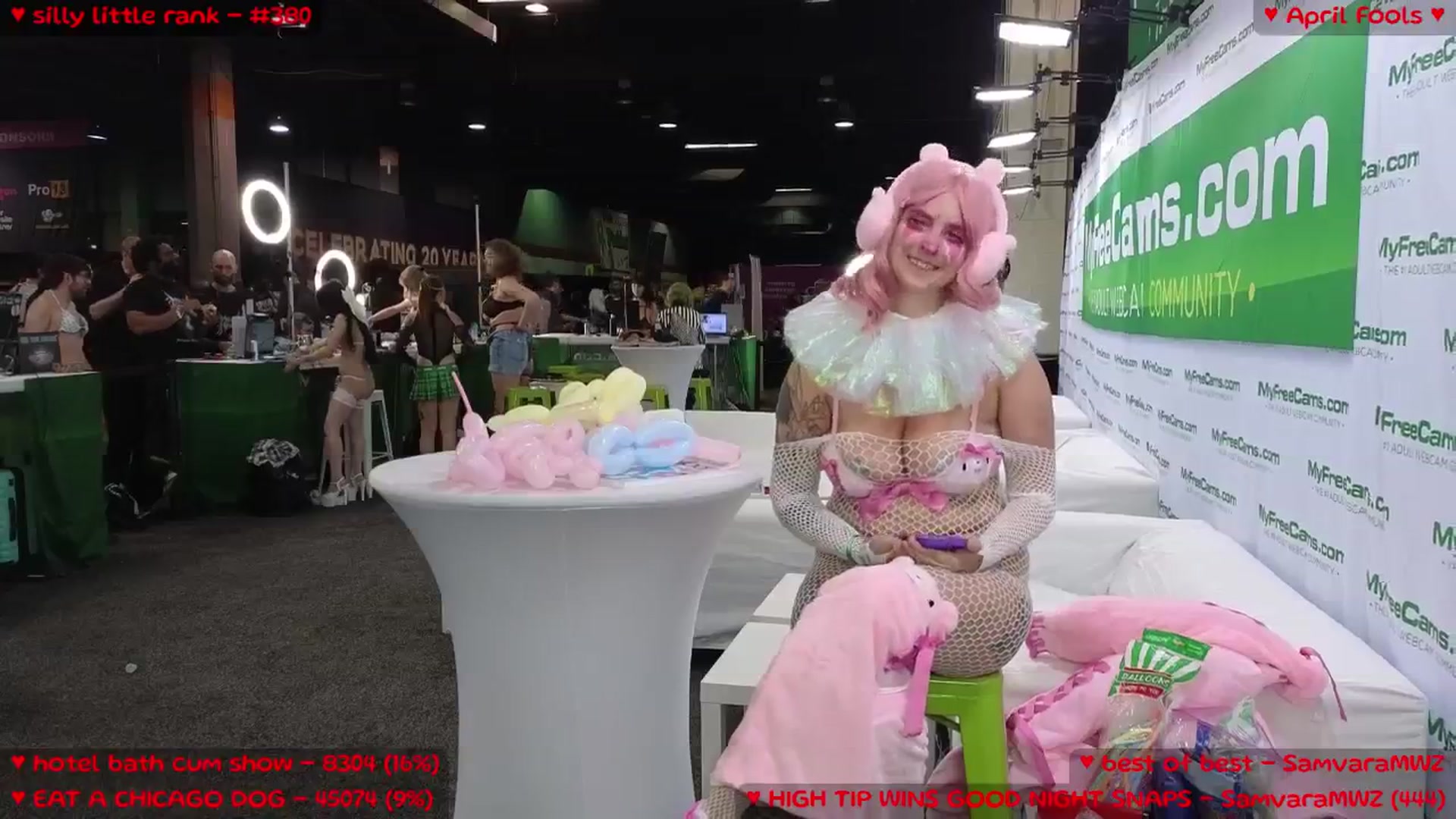 Gallery image thumbnail from MollyMeowz's myfreecams stream on, 04/13/2025, 02:25 image 15 of 20