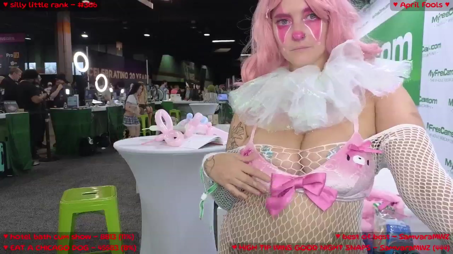 Gallery image thumbnail from MollyMeowz's myfreecams stream on, 04/13/2025, 02:25 image 5 of 20