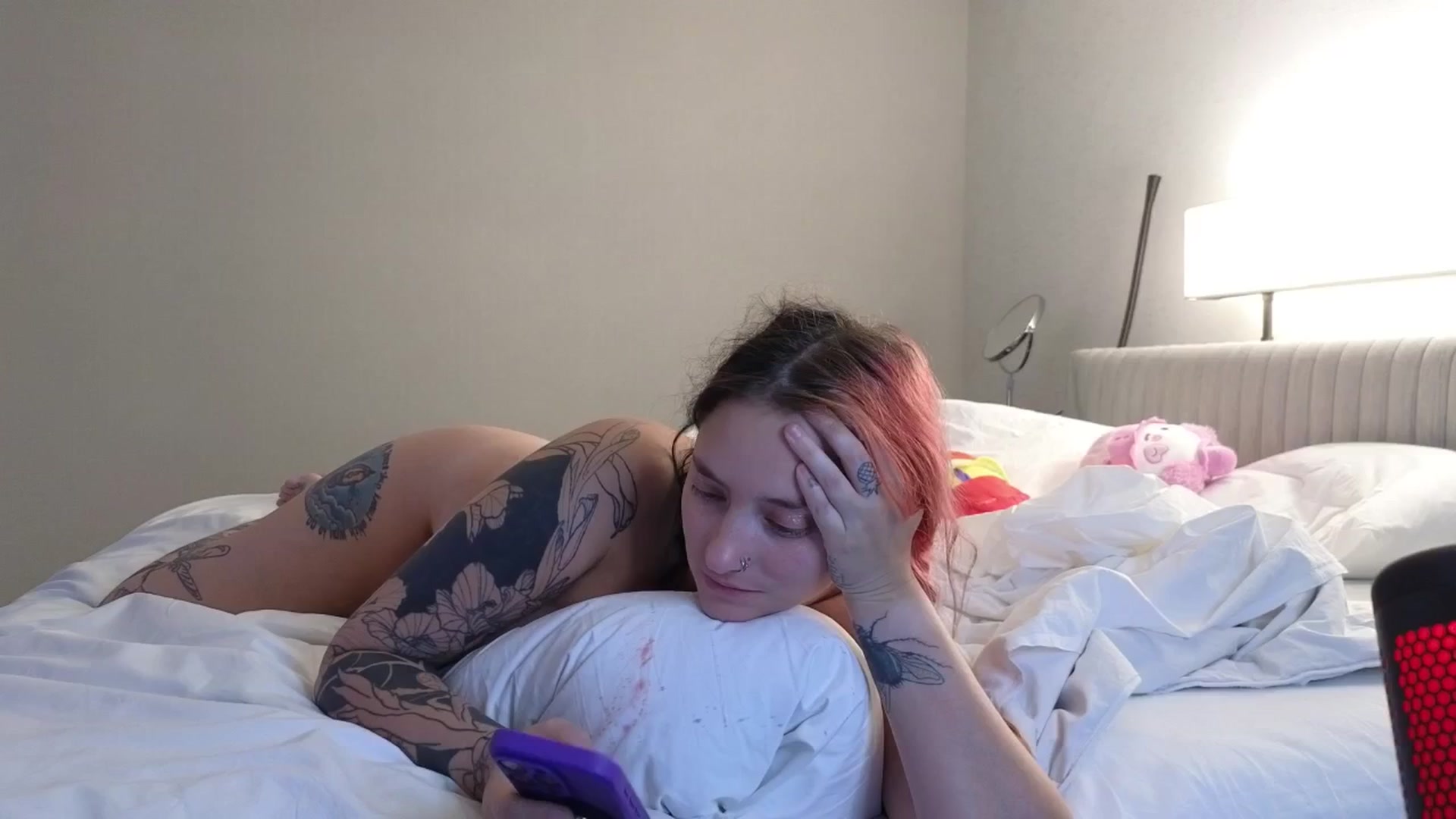 Gallery image thumbnail from MollyMeowz's myfreecams stream on, 04/15/2025, 02:44 image 18 of 20
