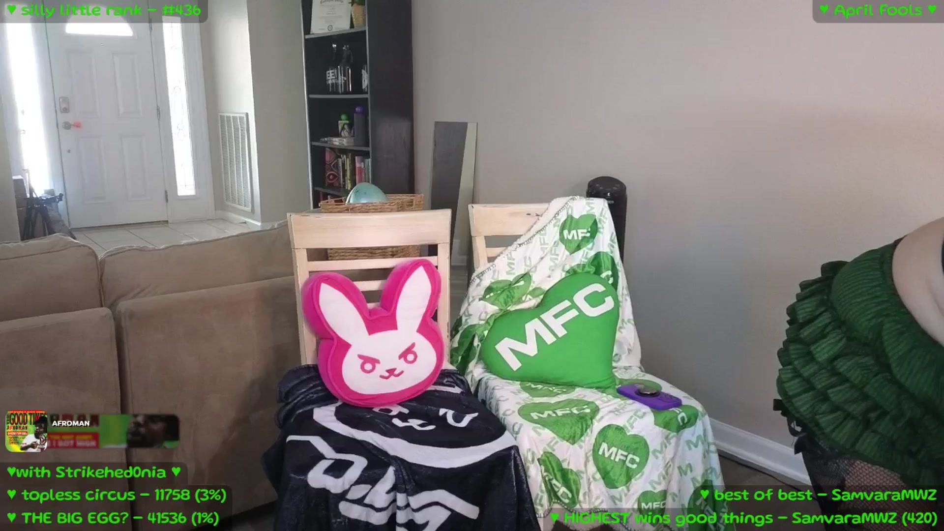 Gallery image thumbnail from MollyMeowz's myfreecams stream on, 04/21/2025, 01:48 image 4 of 20