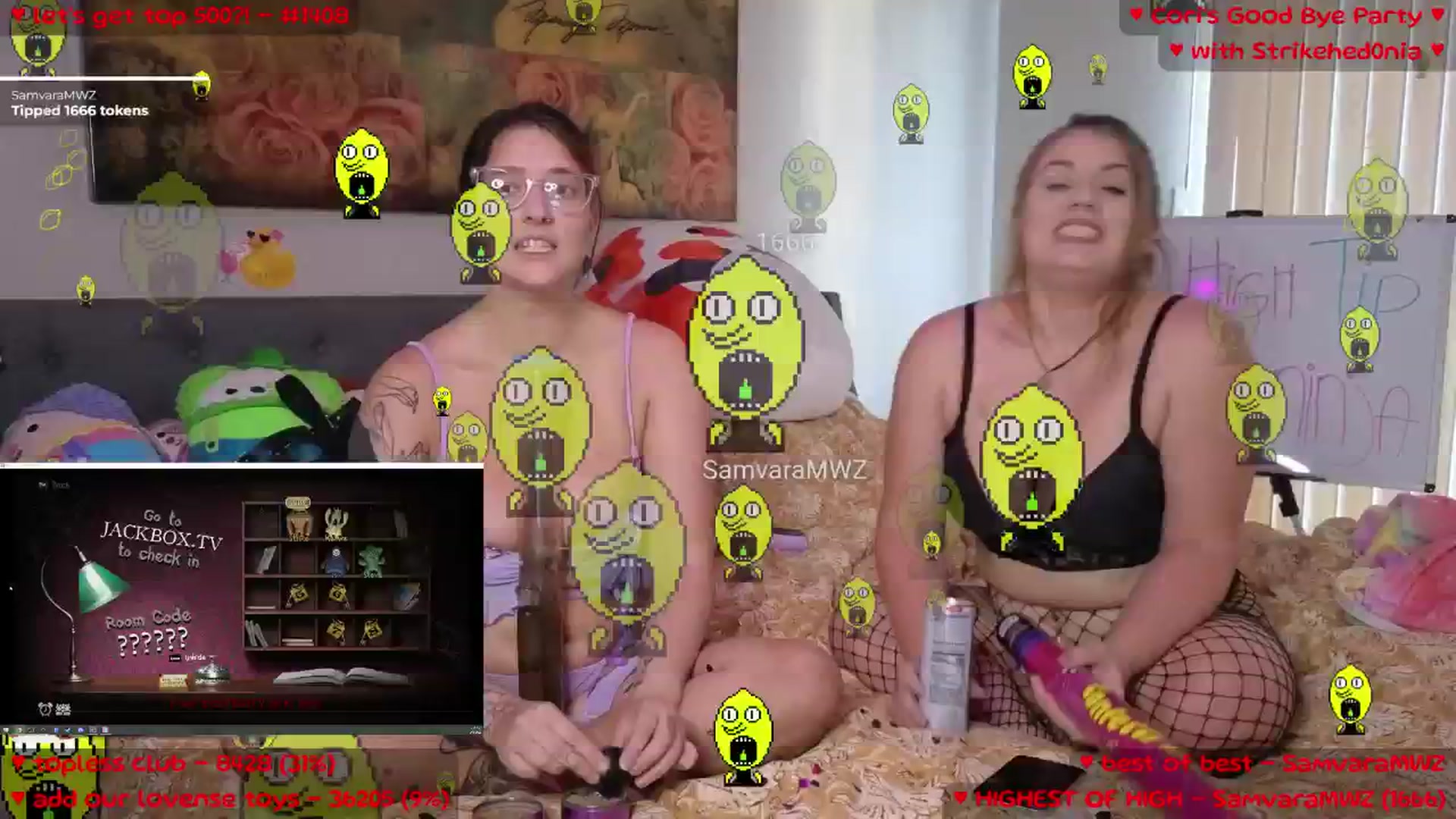 Gallery image thumbnail from MollyMeowz's myfreecams stream on, 05/10/2025, 01:49 image 10 of 20