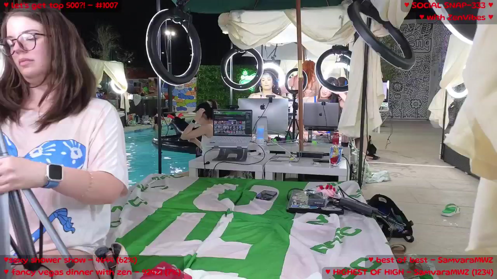 Gallery image thumbnail from MollyMeowz's myfreecams stream on, 05/20/2025, 06:43 image 18 of 20