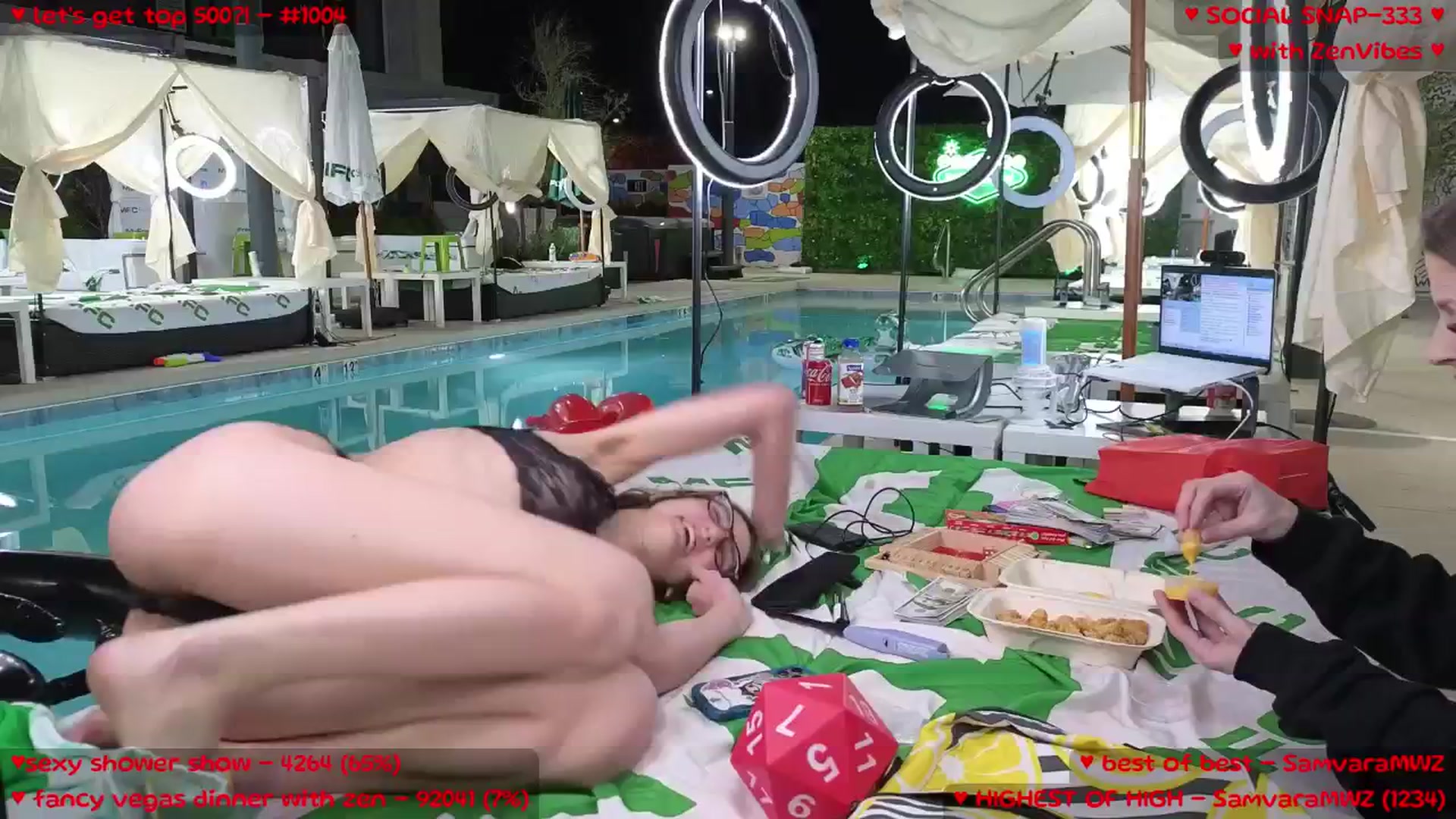Gallery image thumbnail from MollyMeowz's myfreecams stream on, 05/20/2025, 10:41 image 12 of 20