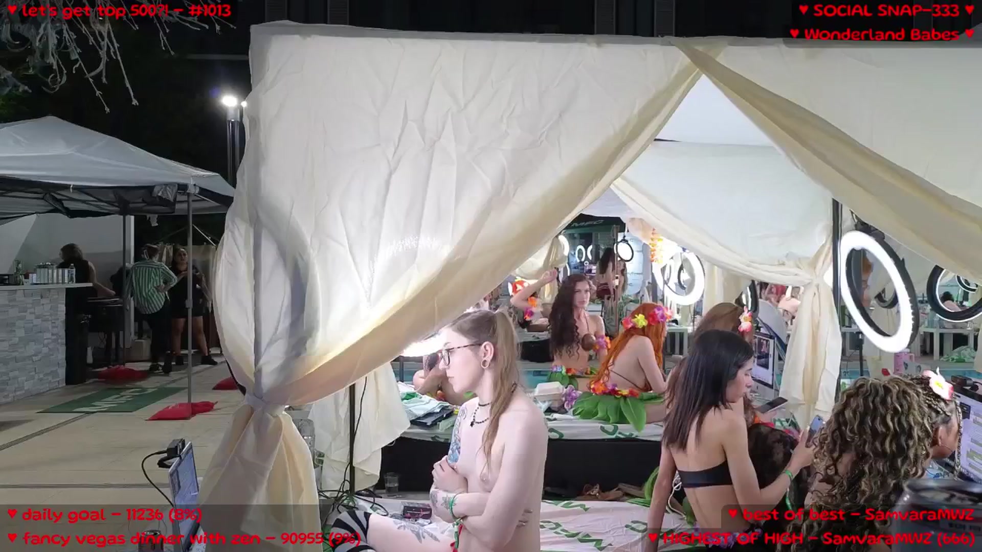 Gallery image thumbnail from MollyMeowz's myfreecams stream on, 05/21/2025, 03:31 image 10 of 20