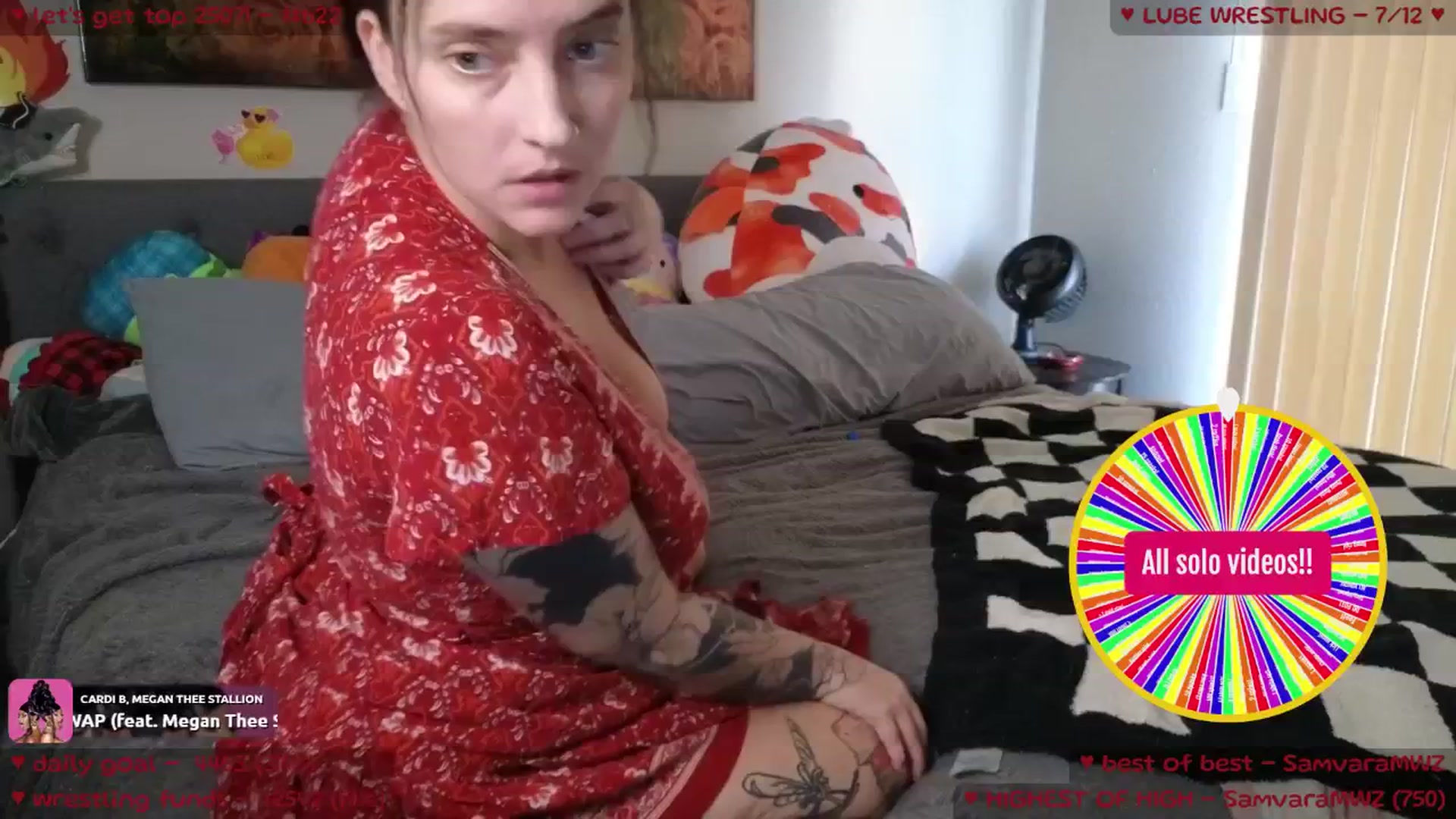 Gallery image thumbnail from MollyMeowz's myfreecams stream on, 07/04/2025, 02:08 image 8 of 20