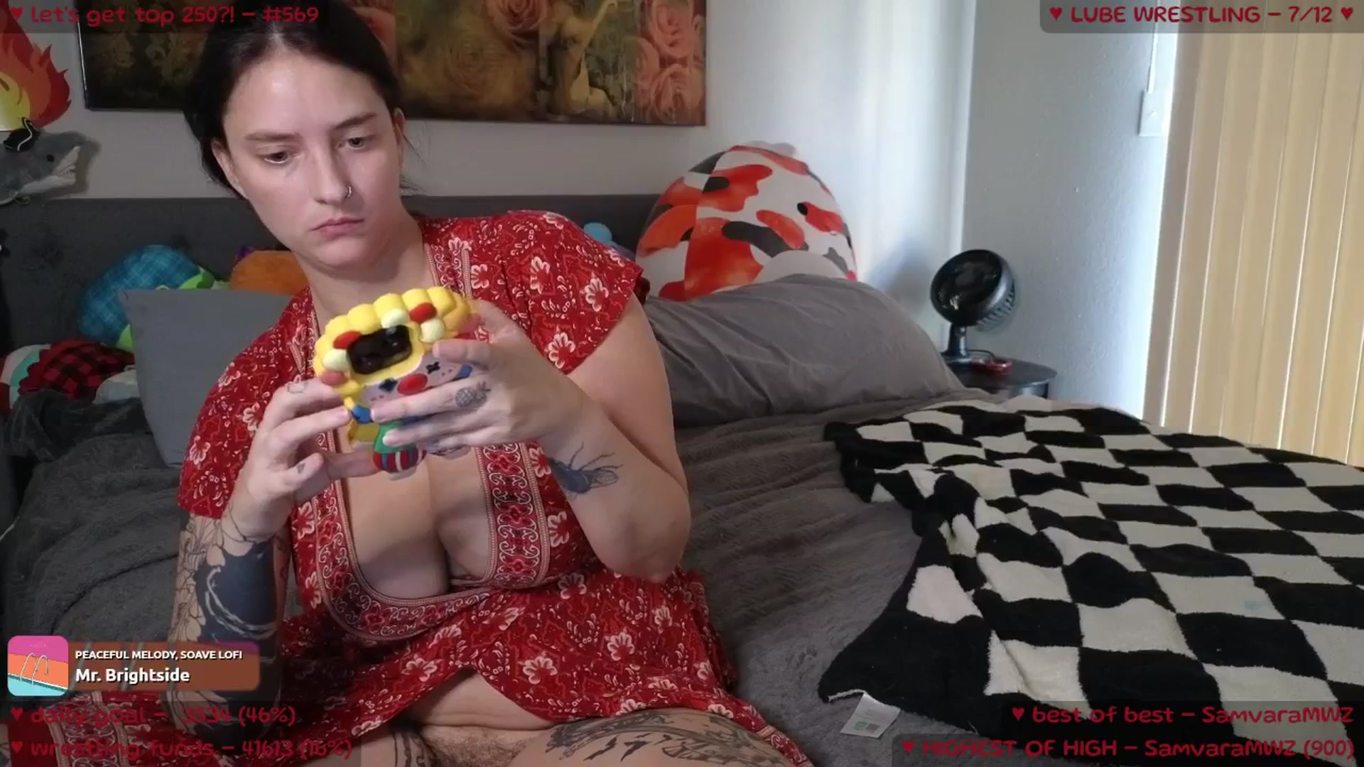 Gallery image thumbnail from MollyMeowz's myfreecams stream on, 07/04/2025, 02:08 image 19 of 20