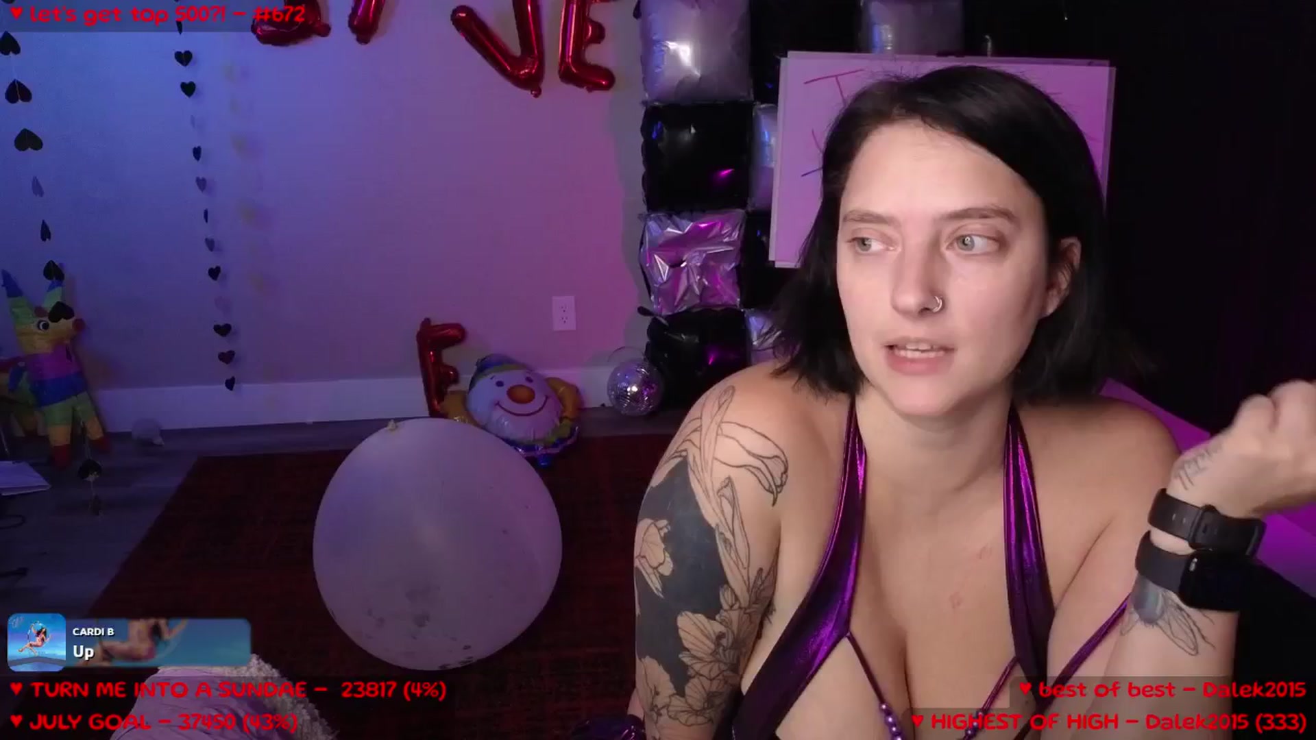 Gallery image thumbnail from MollyMeowz's myfreecams stream on, 08/01/2025, 24:03 image 10 of 20