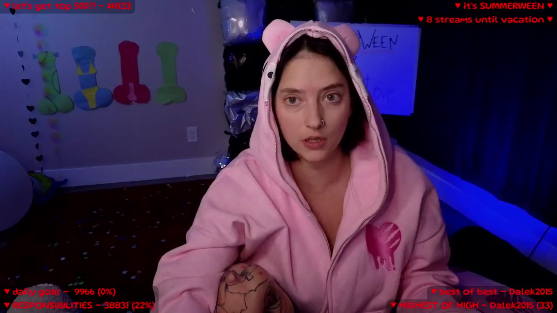 Gallery image thumbnail from MollyMeowz's myfreecams stream on, 08/07/2025, 01:31 image 2 of 20