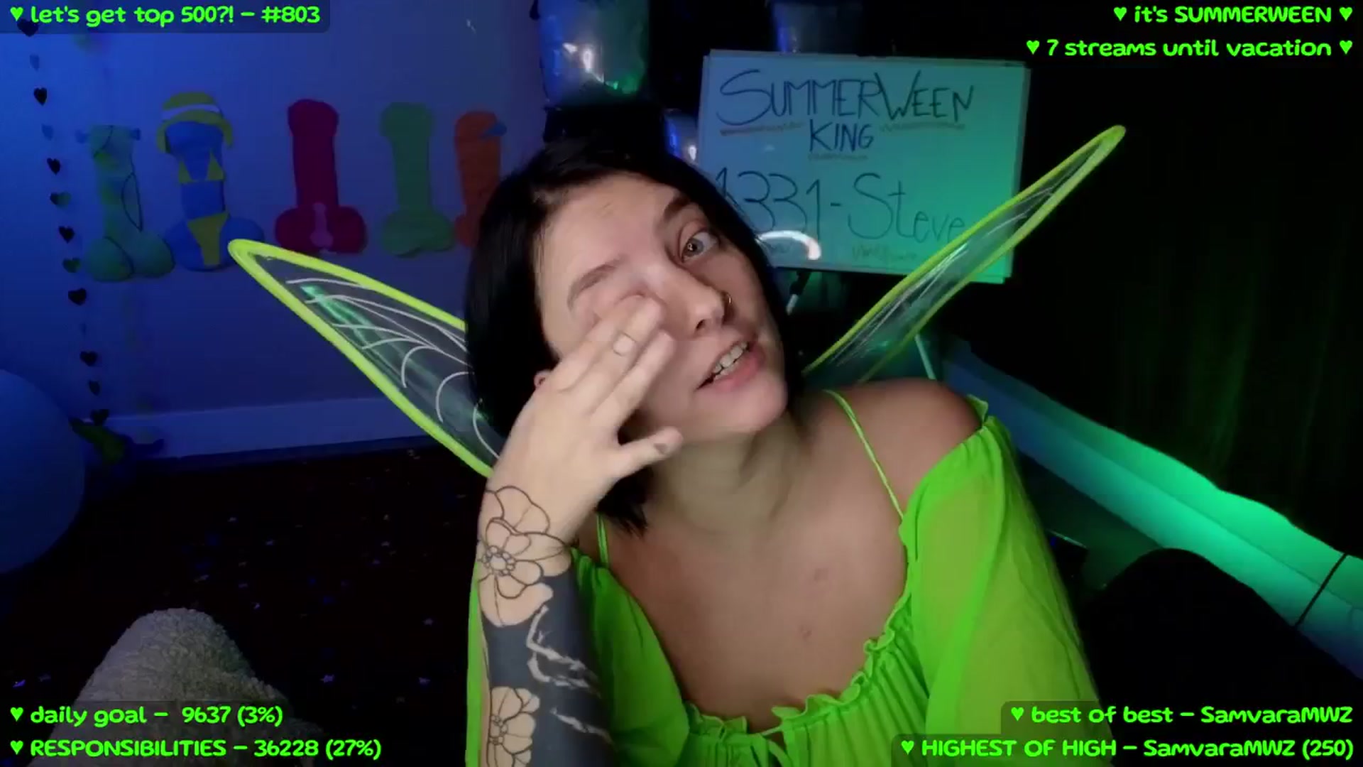 Gallery image thumbnail from MollyMeowz's myfreecams stream on, 08/08/2025, 24:28 image 14 of 20