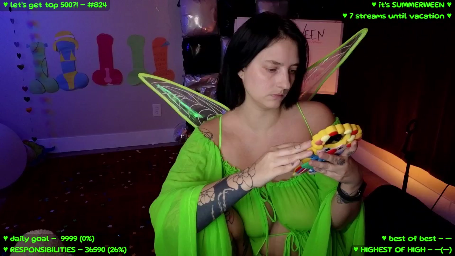 Gallery image thumbnail from MollyMeowz's myfreecams stream on, 08/08/2025, 24:28 image 3 of 20