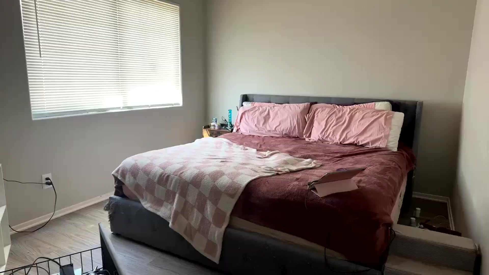 Gallery image thumbnail from MollyMeowz's myfreecams stream on, 09/05/2025, 19:18 image 12 of 20