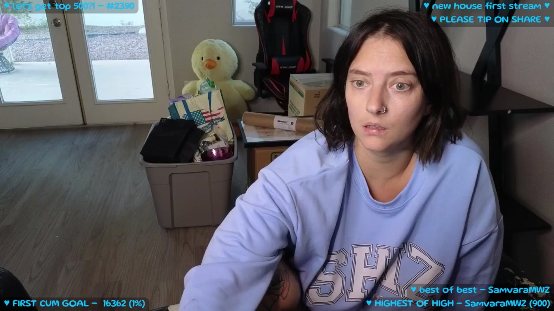 Gallery image thumbnail from MollyMeowz's myfreecams stream on, 09/06/2025, 02:03 image 17 of 20