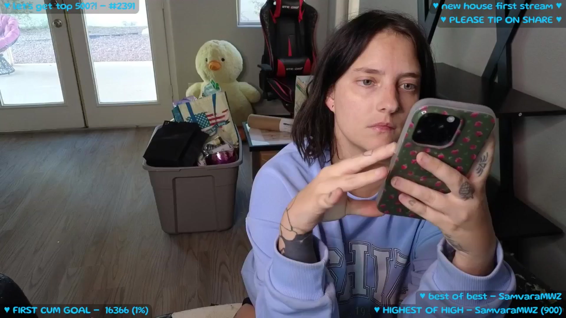 Gallery image thumbnail from MollyMeowz's myfreecams stream on, 09/06/2025, 02:03 image 13 of 20