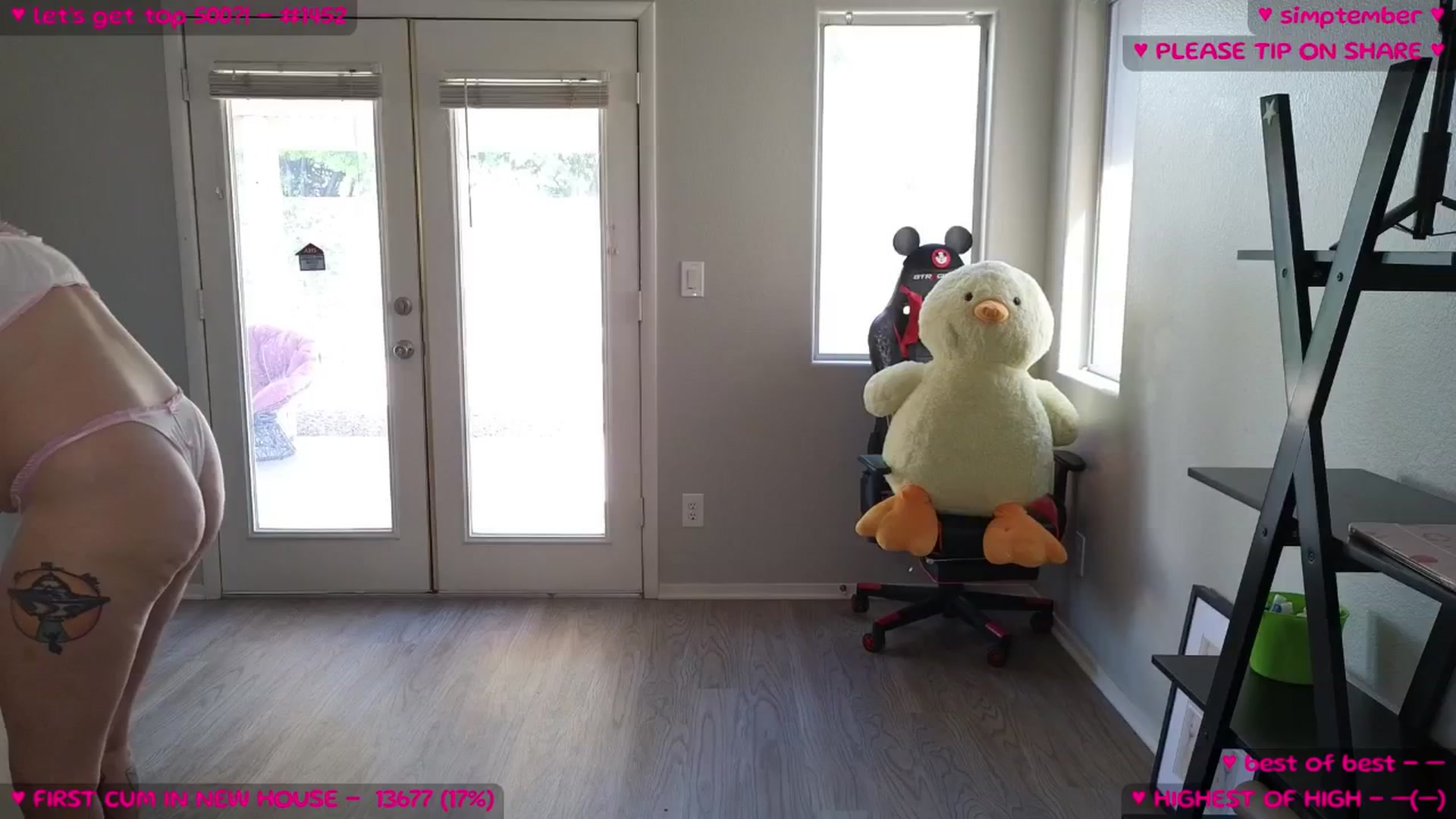 Gallery image thumbnail from MollyMeowz's myfreecams stream on, 09/06/2025, 18:17 image 8 of 20
