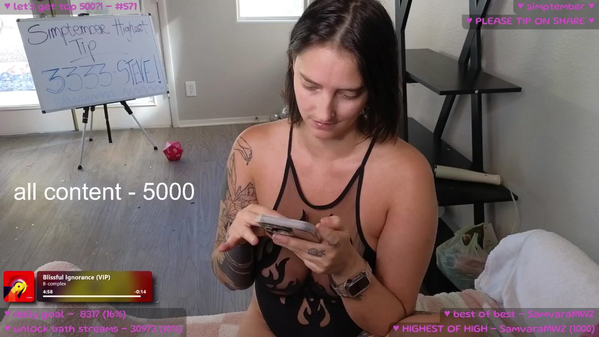 Gallery image thumbnail from MollyMeowz's myfreecams stream on, 09/14/2025, 24:13 image 13 of 20