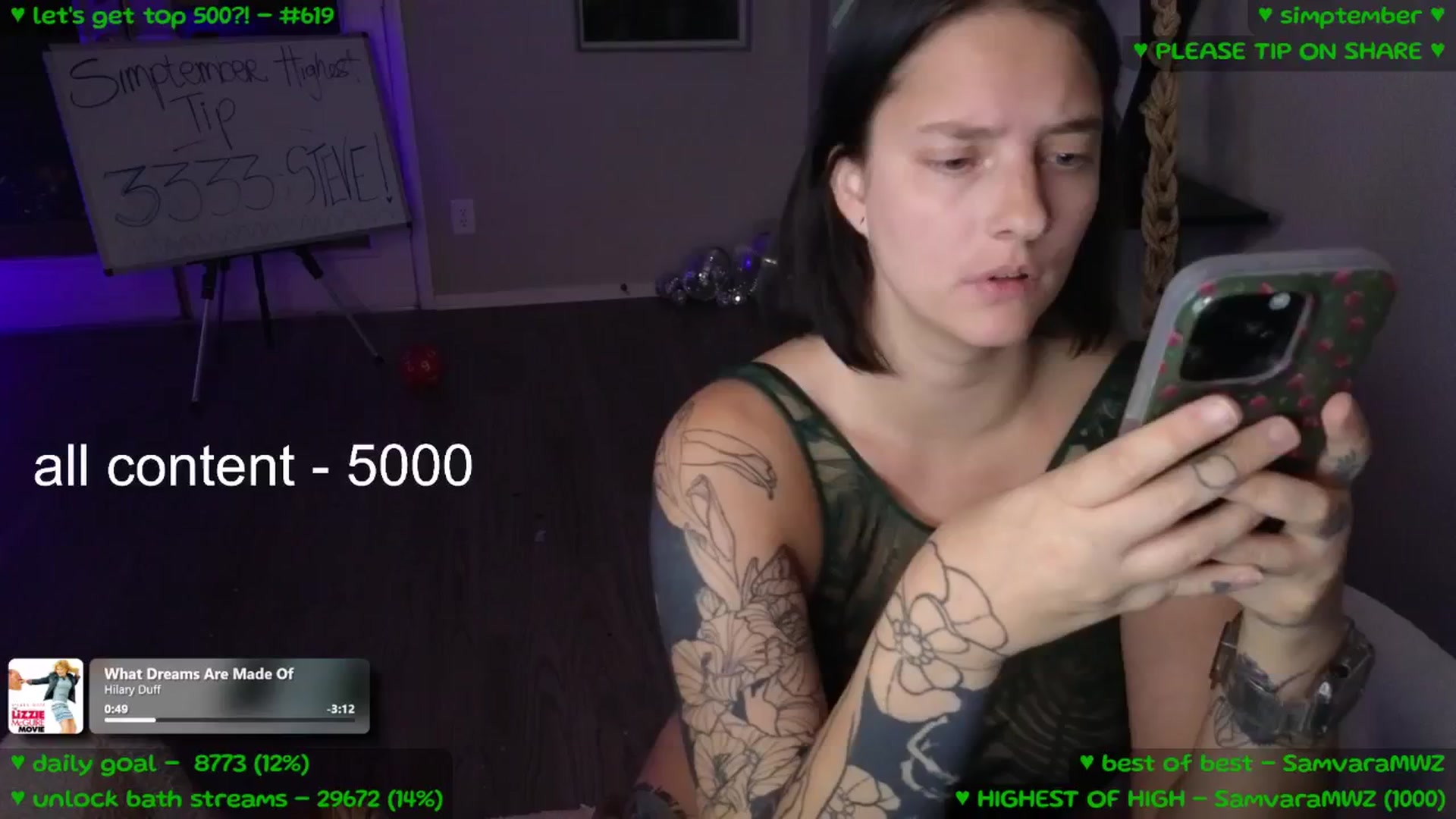 Gallery image thumbnail from MollyMeowz's myfreecams stream on, 09/15/2025, 04:31 image 17 of 20