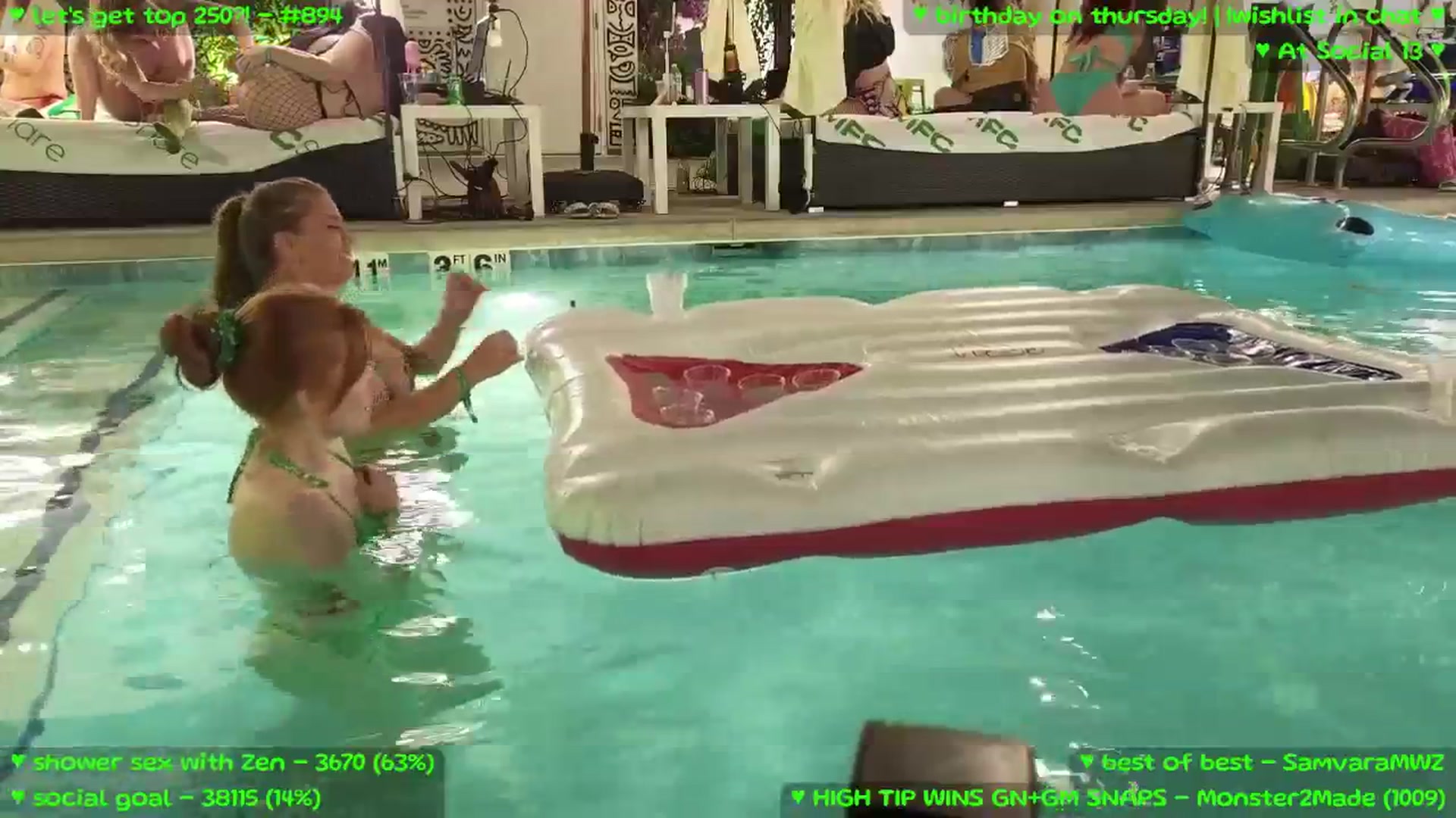 Gallery image thumbnail from MollyMeowz's myfreecams stream on, 10/07/2025, 06:41 image 9 of 20