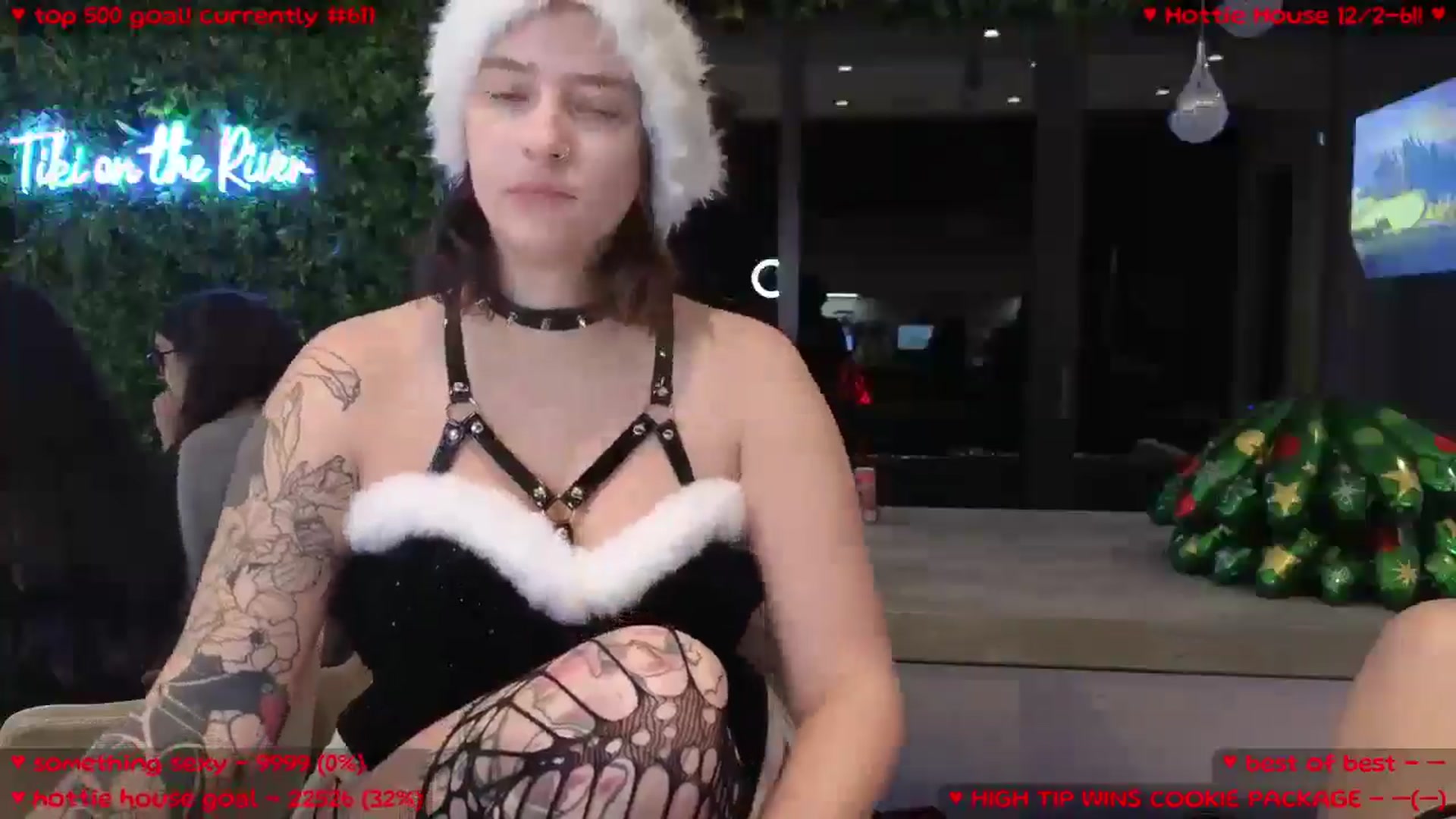 Gallery image thumbnail from MollyMeowz's myfreecams stream on, 12/06/2025, 01:56 image 12 of 20
