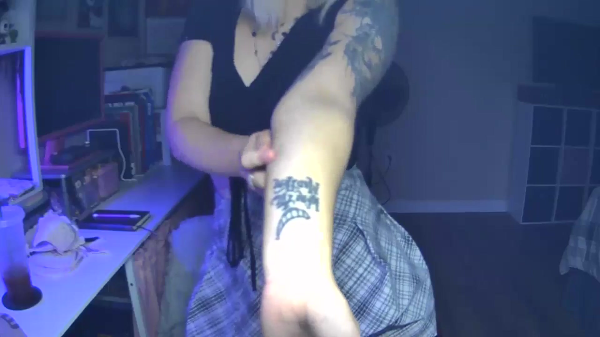 Gallery image thumbnail from MollyOctober's myfreecams stream on, 07/13/2024, 23:51 image 19 of 20