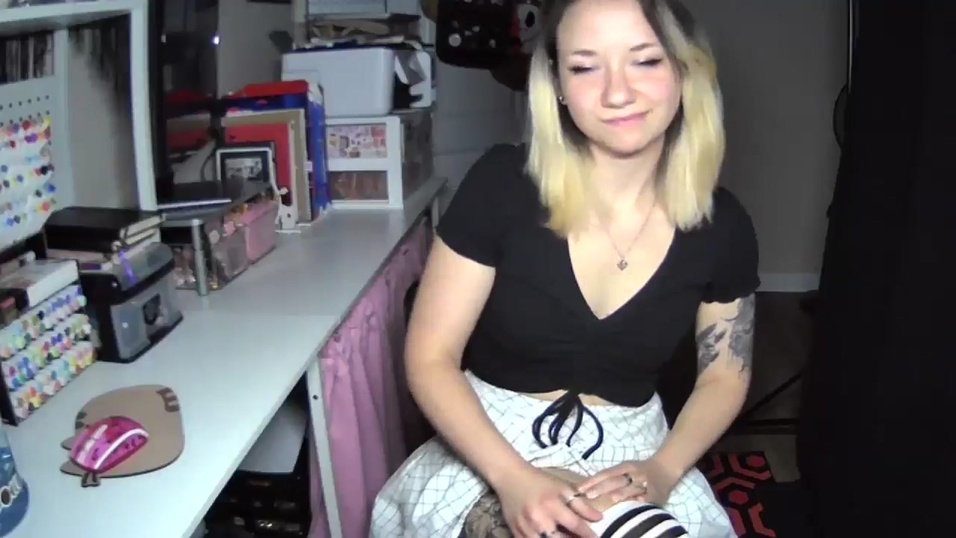 Gallery image thumbnail from MollyOctober's myfreecams stream on, 09/29/2024, 24:40 image 16 of 20