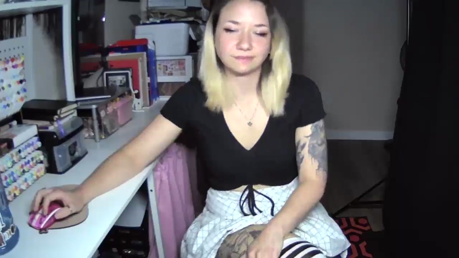 Gallery image thumbnail from MollyOctober's myfreecams stream on, 09/29/2024, 24:40 image 14 of 20