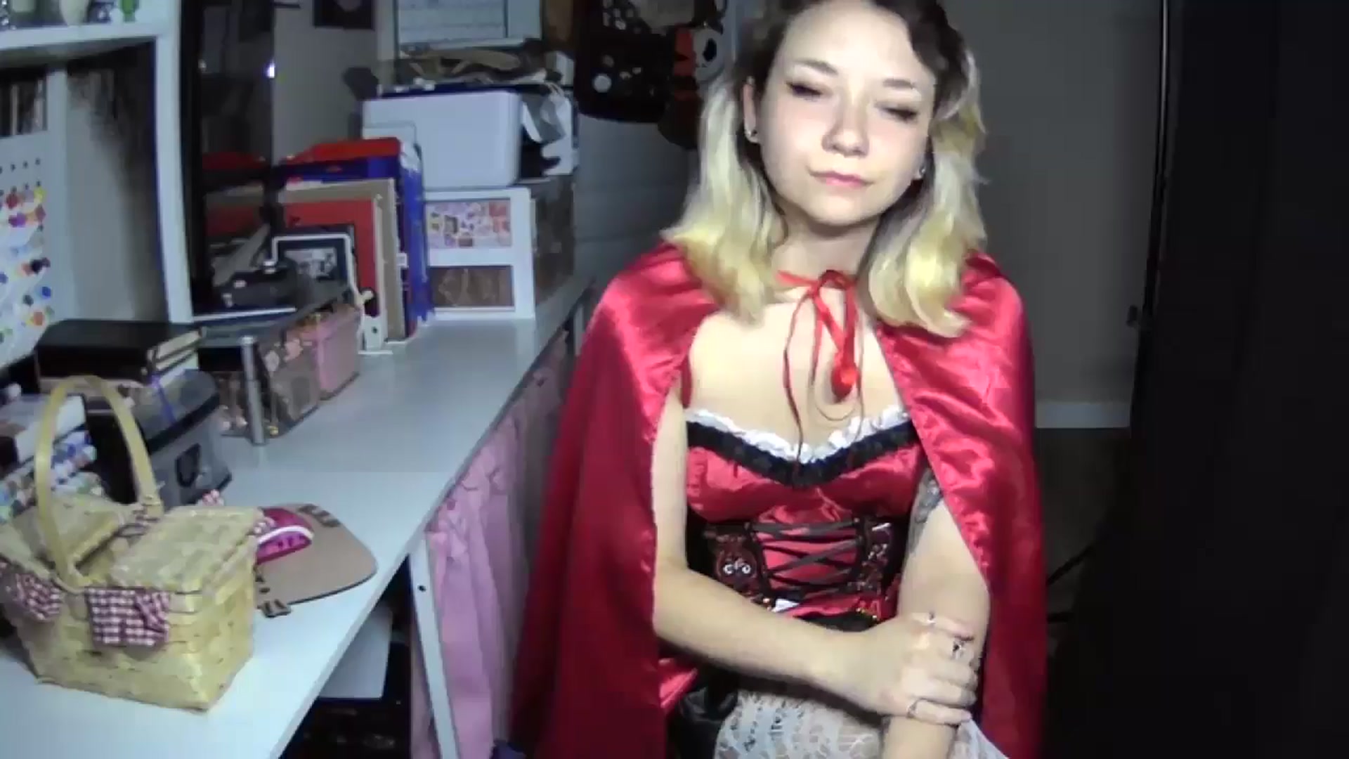 Gallery image thumbnail from MollyOctober's myfreecams stream on, 10/02/2024, 24:15 image 2 of 20