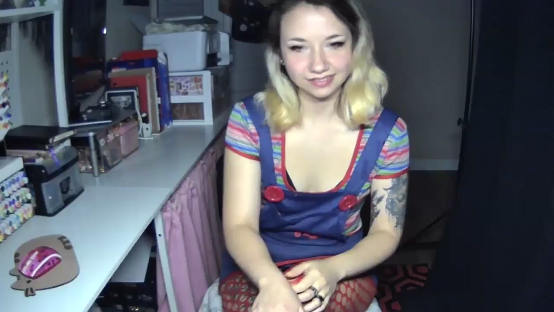 Gallery image thumbnail from MollyOctober's myfreecams stream on, 10/04/2024, 01:03 image 5 of 20