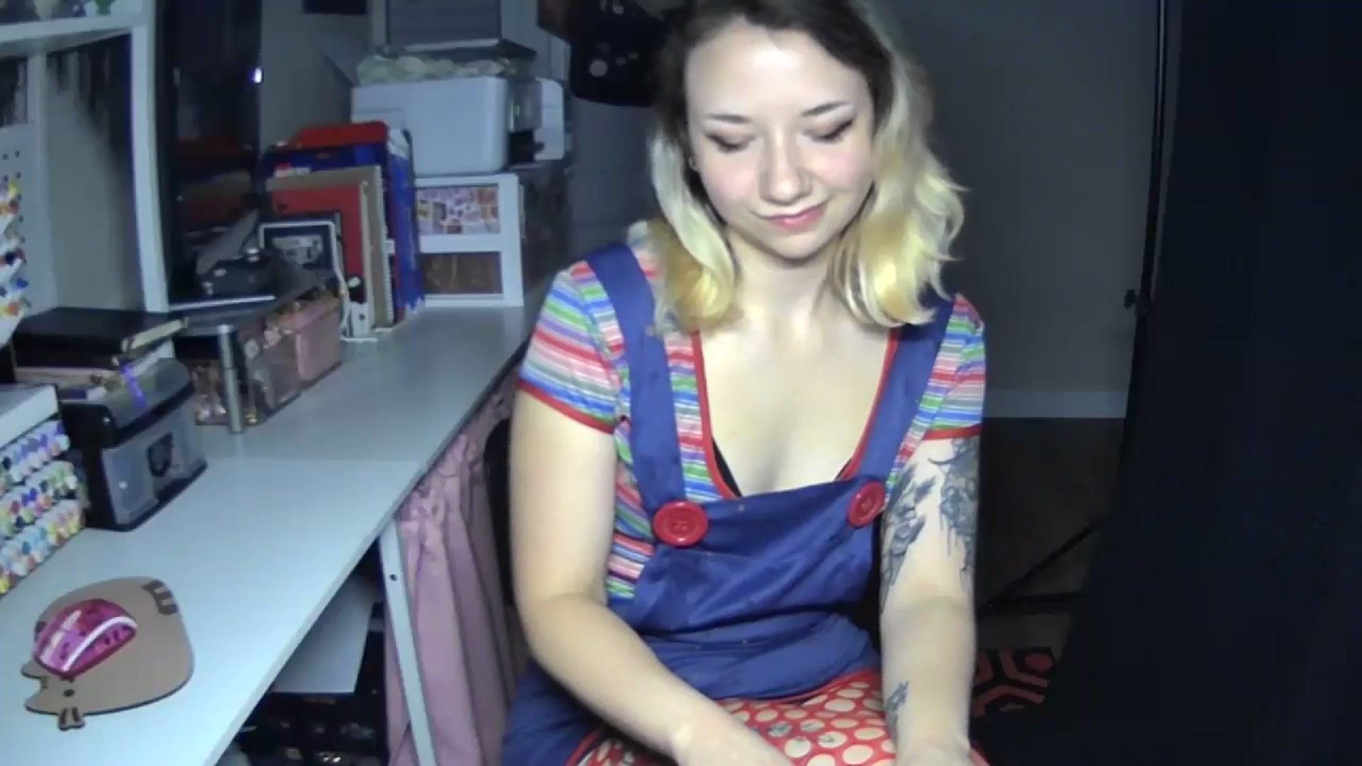 Gallery image thumbnail from MollyOctober's myfreecams stream on, 10/04/2024, 01:03 image 13 of 20