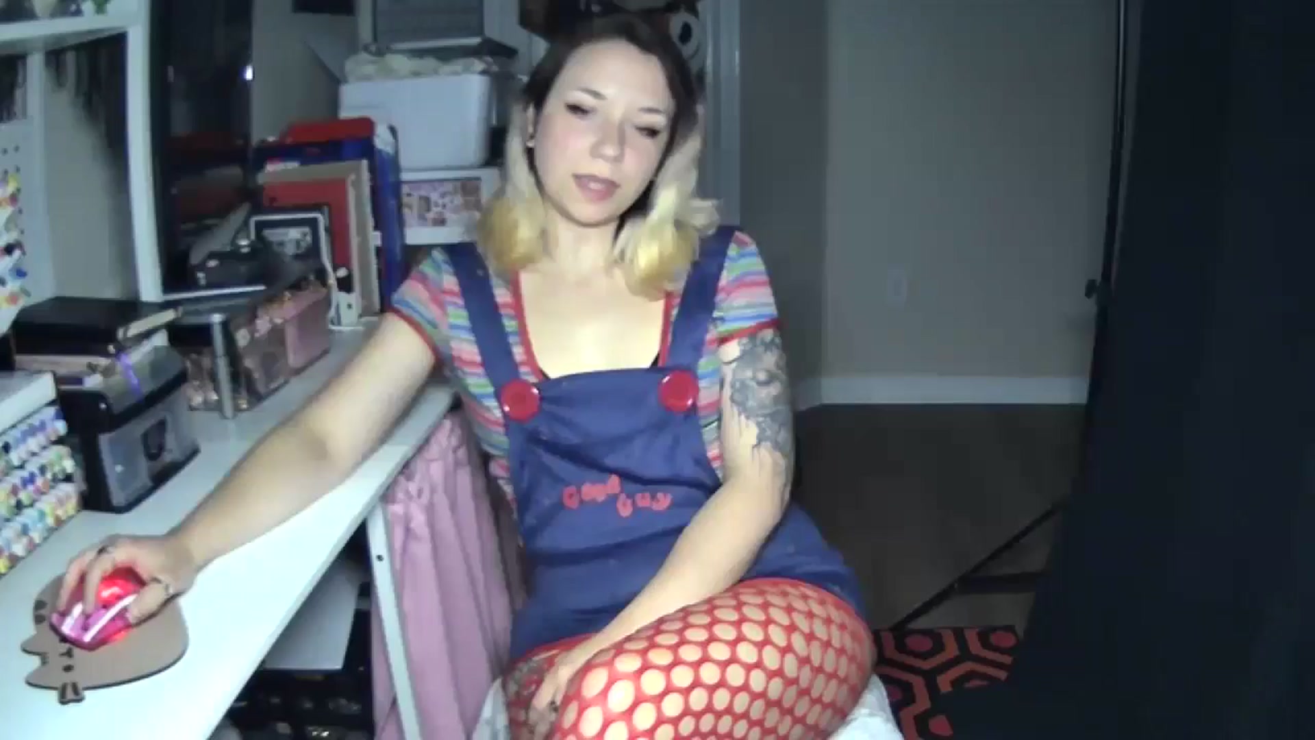 Gallery image thumbnail from MollyOctober's myfreecams stream on, 10/04/2024, 01:03 image 7 of 20