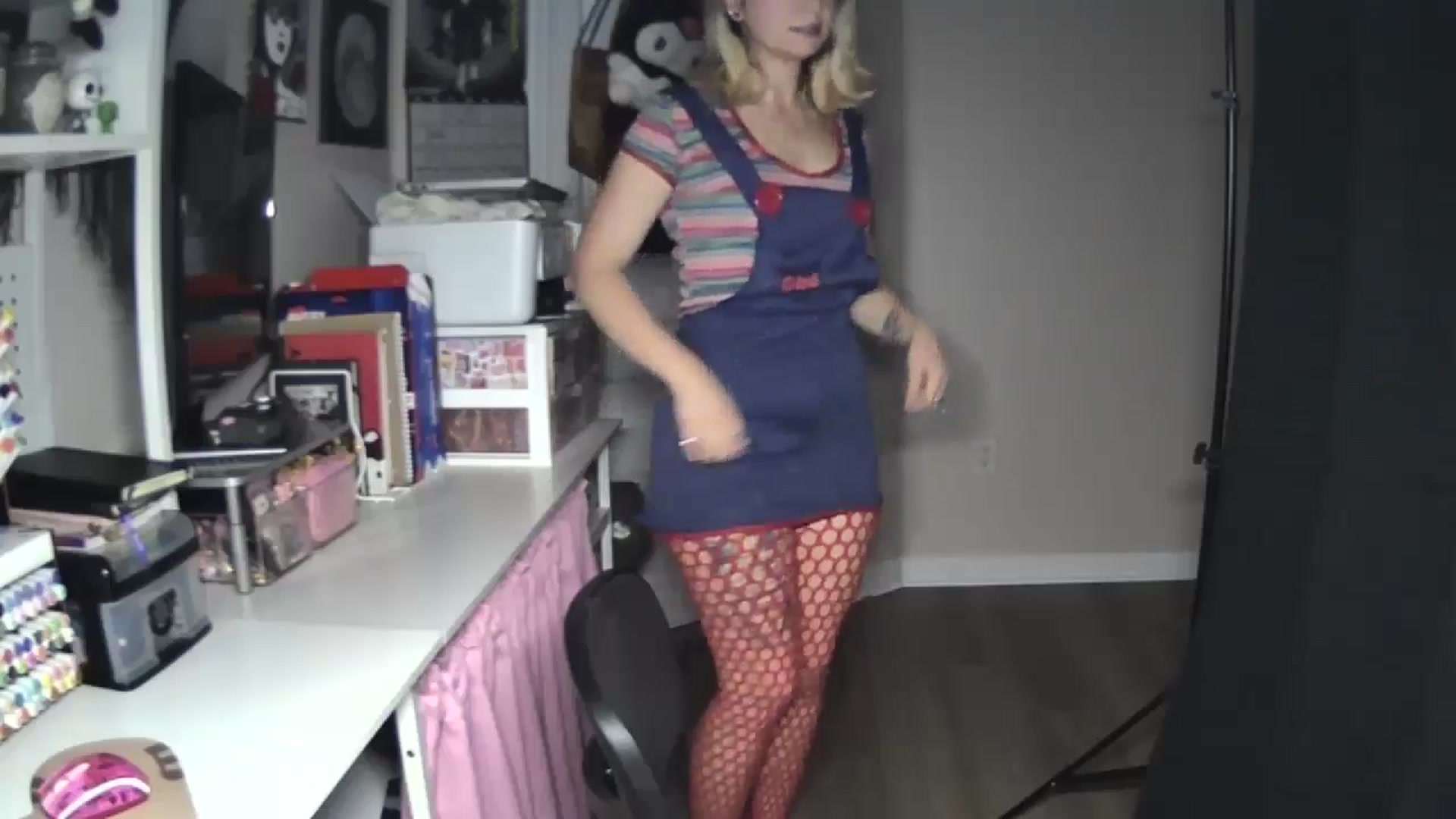 Gallery image thumbnail from MollyOctober's myfreecams stream on, 10/04/2024, 01:03 image 4 of 20