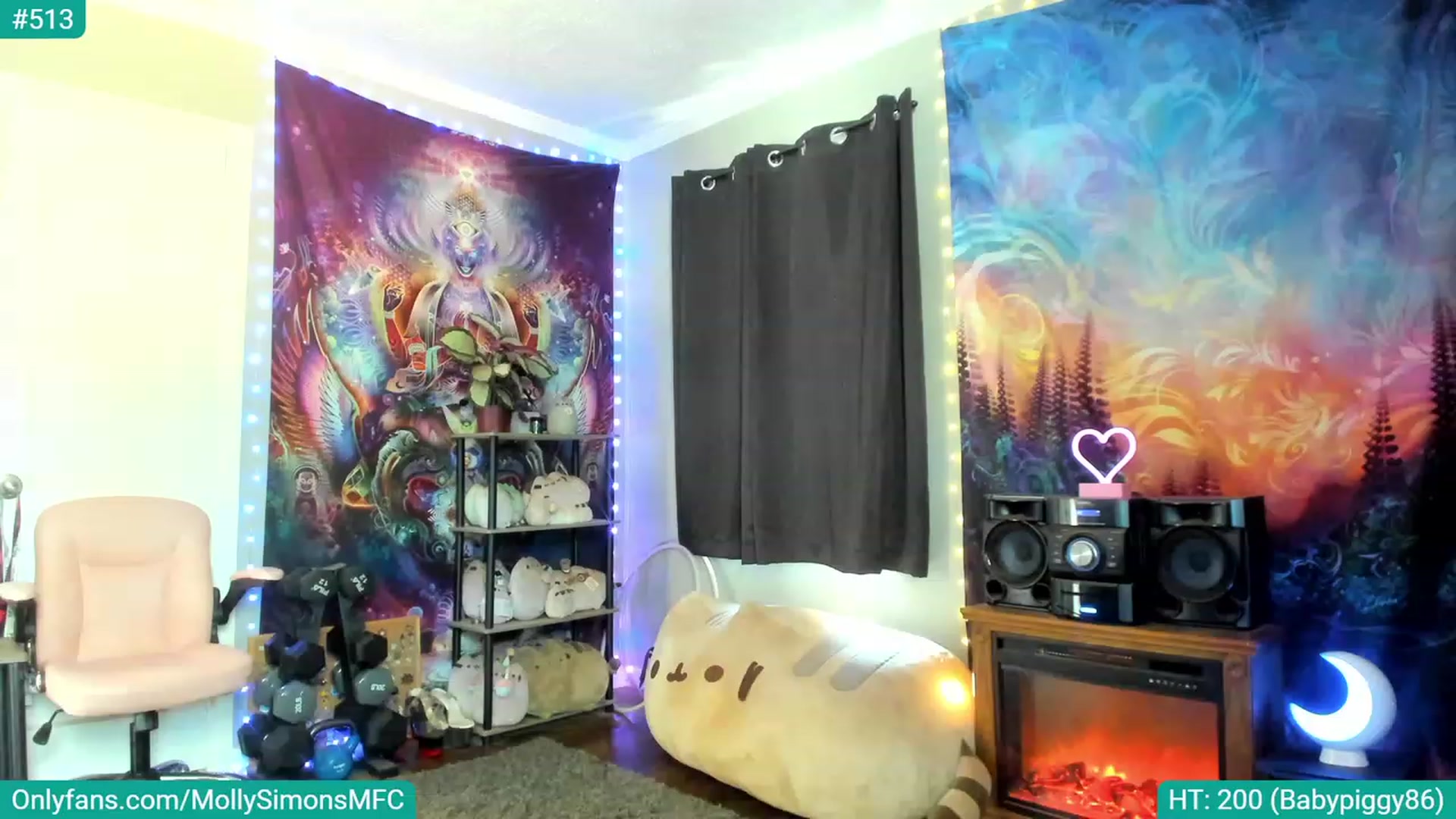 Gallery image thumbnail from MollySimons's myfreecams stream on, 11/18/2022, 20:43 image 8 of 20