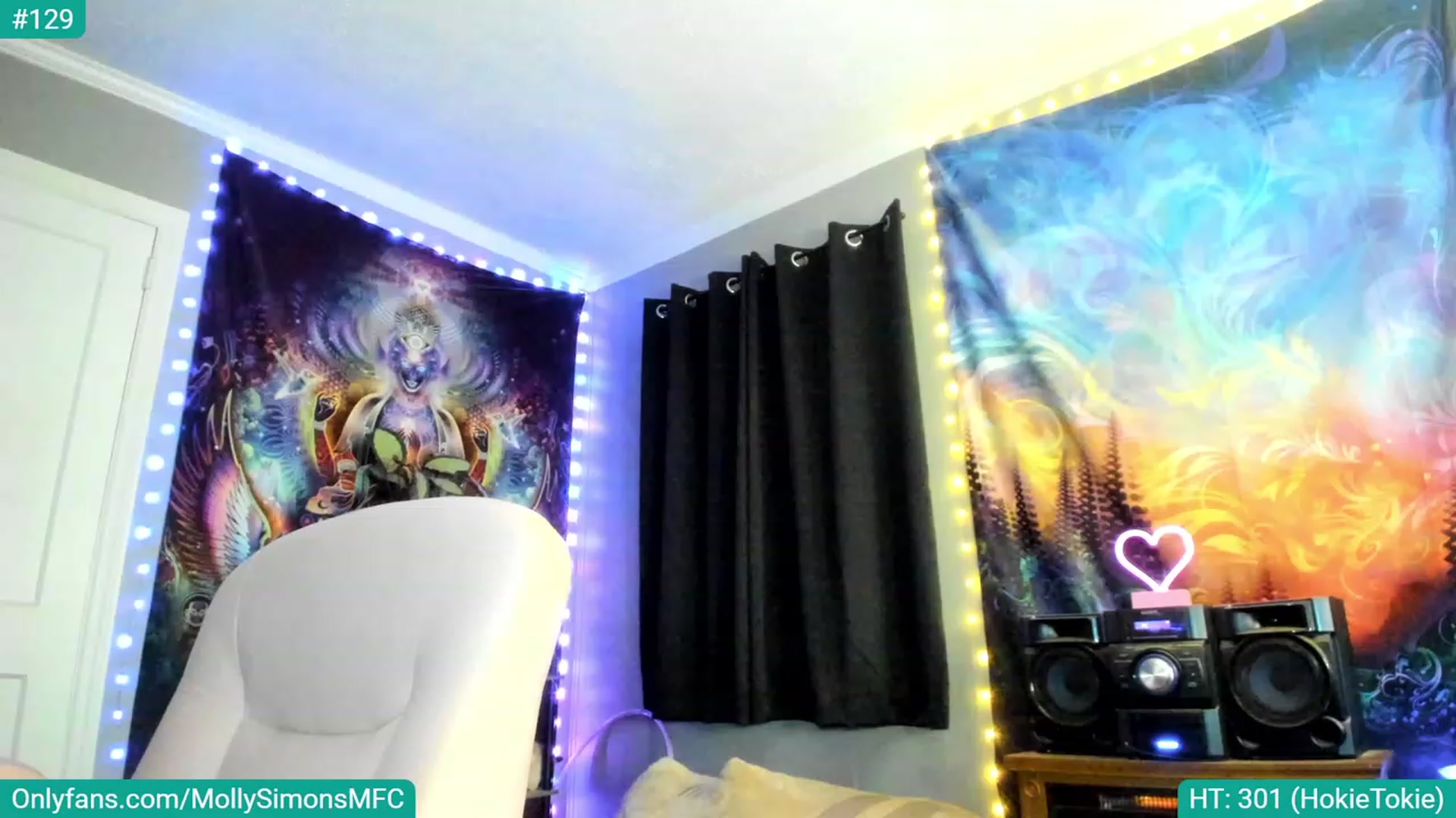 Gallery image thumbnail from MollySimons's myfreecams stream on, 01/29/2023, 04:30 image 14 of 20