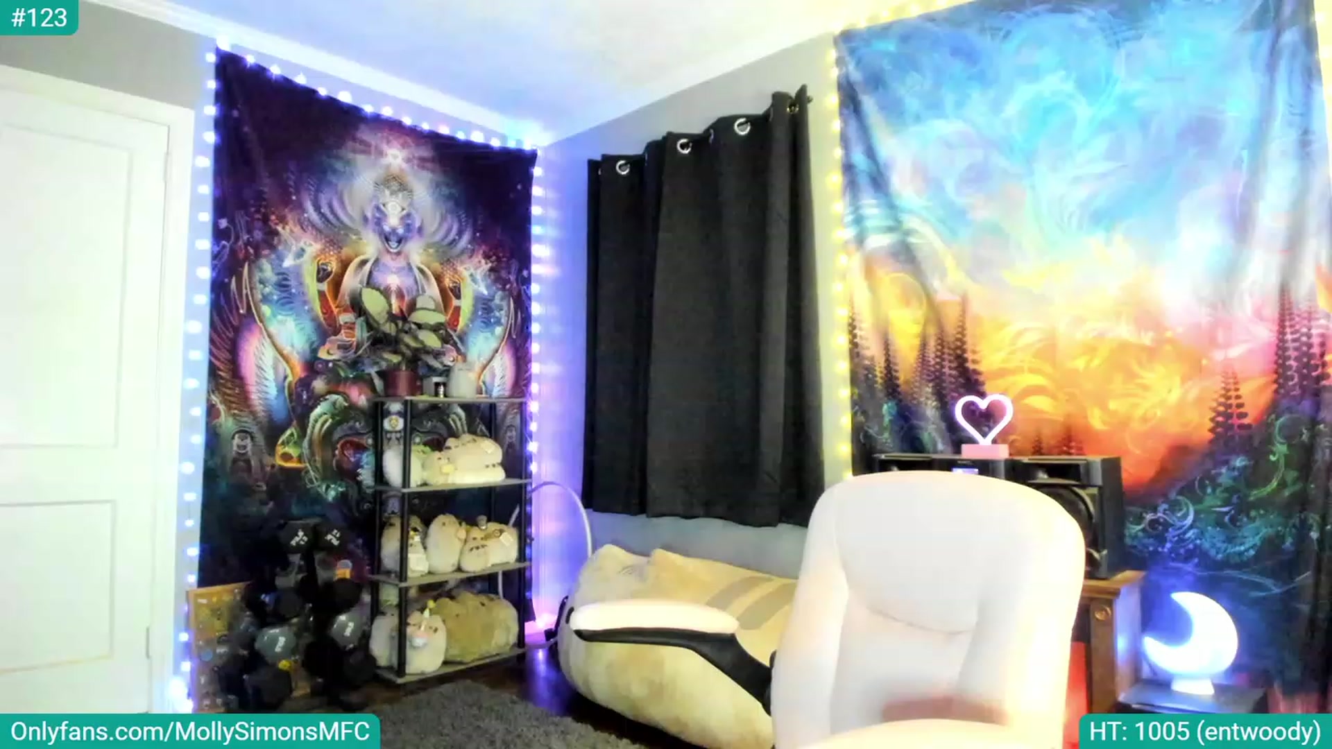 Gallery image thumbnail from MollySimons's myfreecams stream on, 02/01/2023, 06:59 image 8 of 20