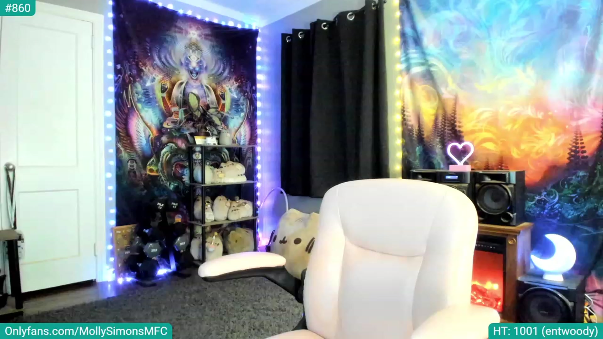 Gallery image thumbnail from MollySimons's myfreecams stream on, 02/20/2023, 05:07 image 4 of 20