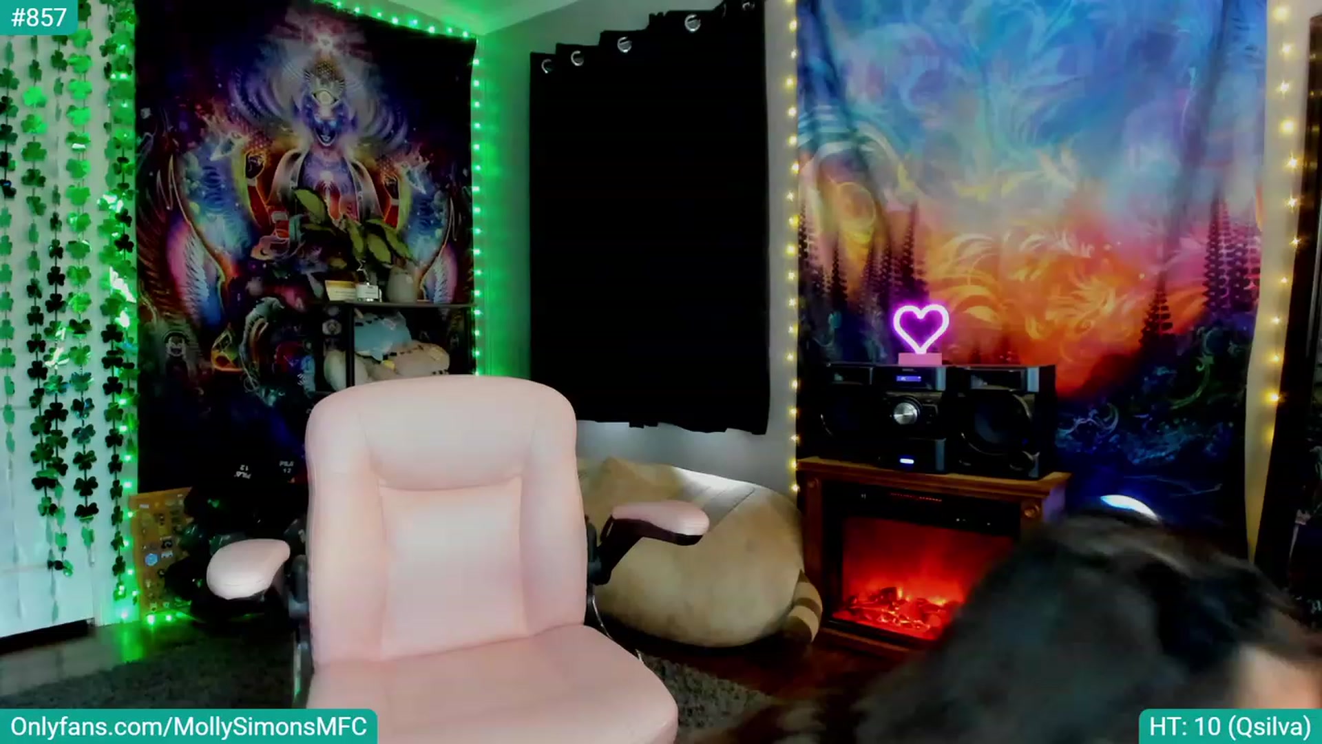 Gallery image thumbnail from MollySimons's myfreecams stream on, 03/17/2023, 18:19 image 19 of 20