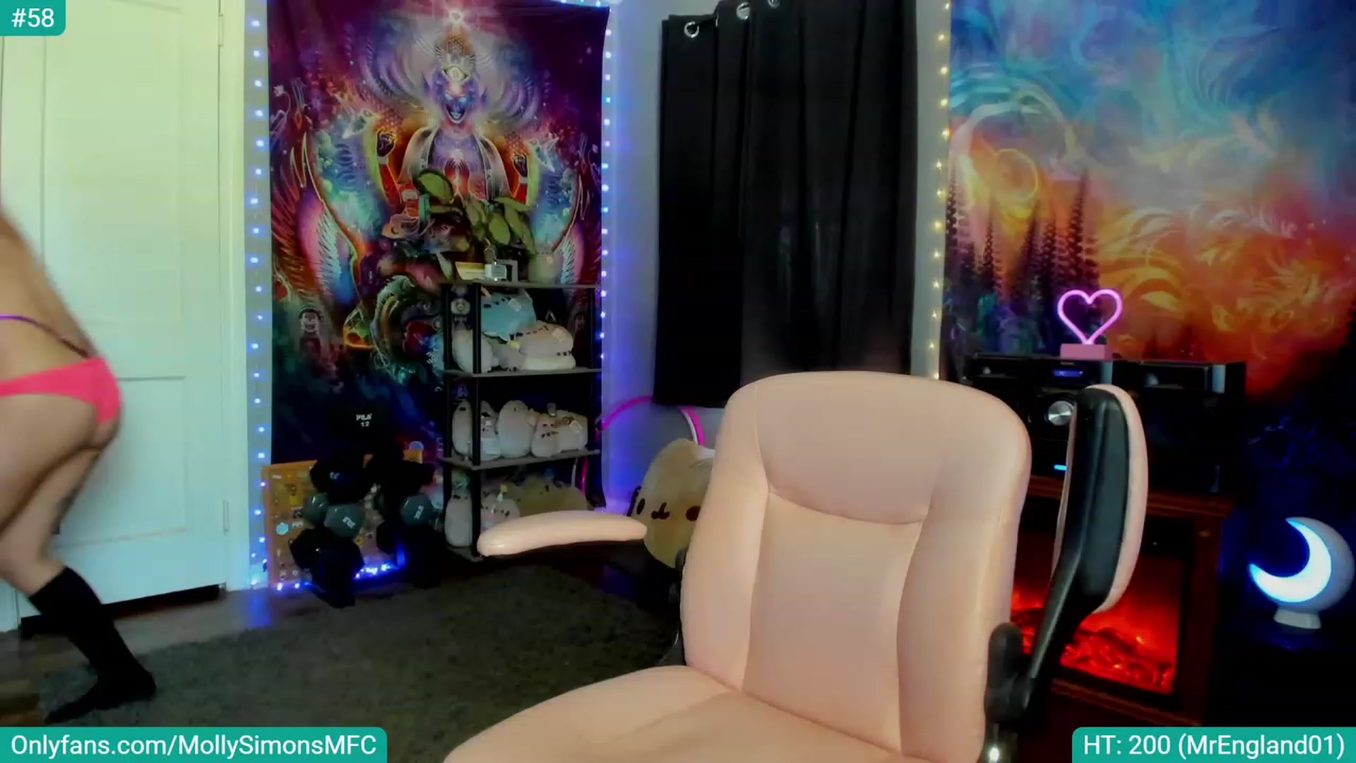 Gallery image thumbnail from MollySimons's myfreecams stream on, 04/01/2023, 20:02 image 7 of 20