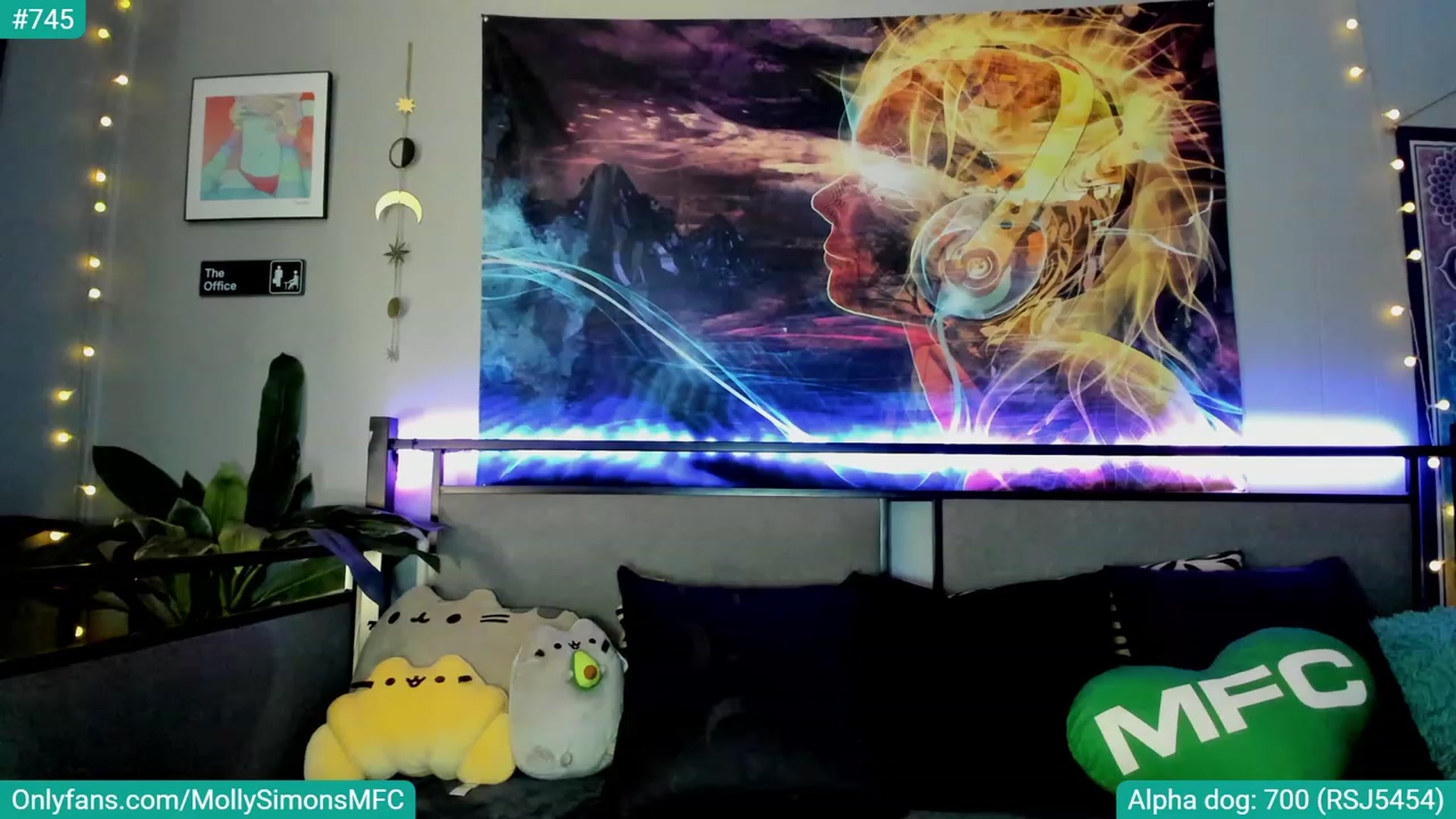 Gallery image thumbnail from MollySimons's myfreecams stream on, 05/22/2023, 04:43 image 16 of 20