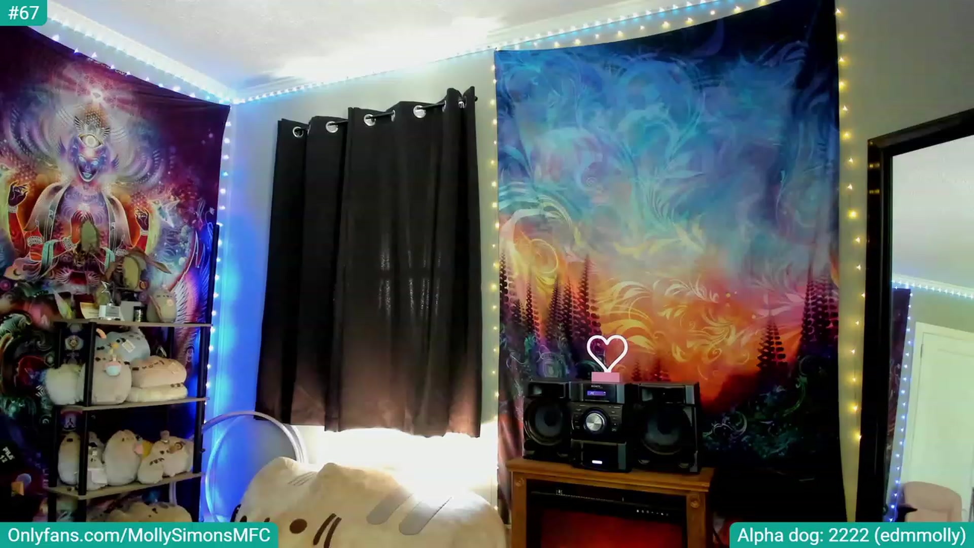 Gallery image thumbnail from MollySimons's myfreecams stream on, 07/01/2023, 19:47 image 12 of 20