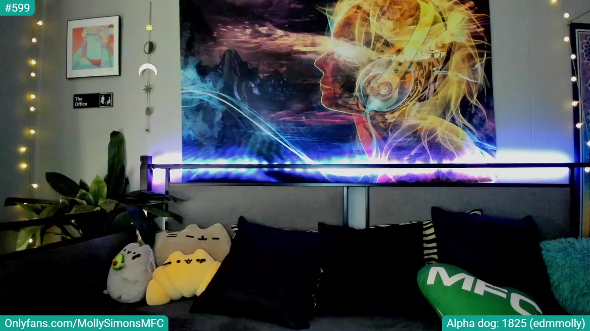 Gallery image thumbnail from MollySimons's myfreecams stream on, 09/08/2023, 03:55 image 16 of 20