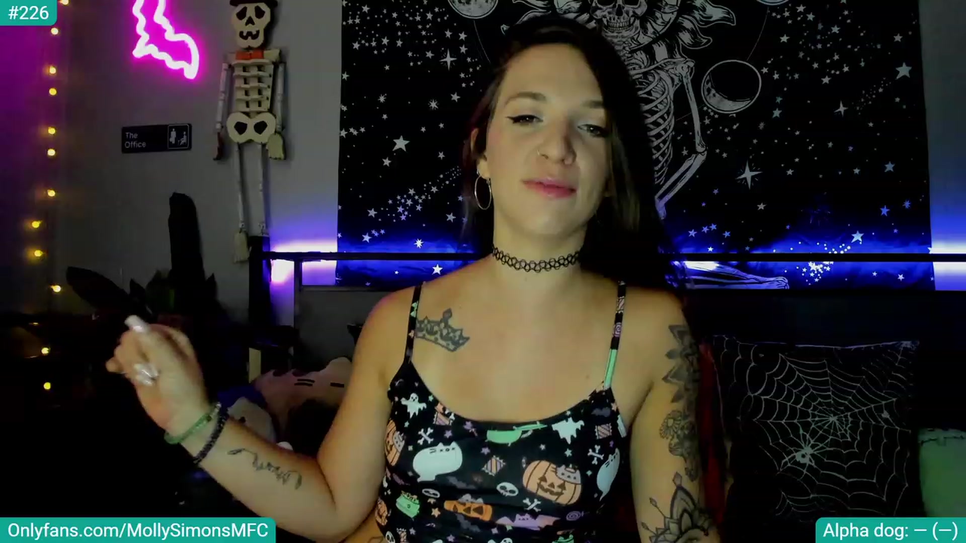 Gallery image thumbnail from MollySimons's myfreecams stream on, 10/08/2023, 02:49 image 12 of 20