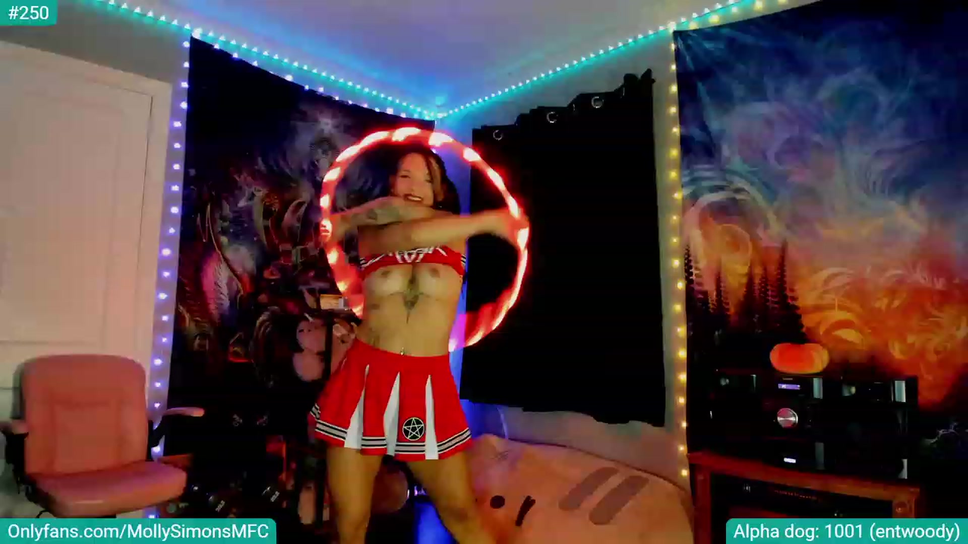Gallery image thumbnail from MollySimons's myfreecams stream on, 10/15/2023, 03:07 image 6 of 20