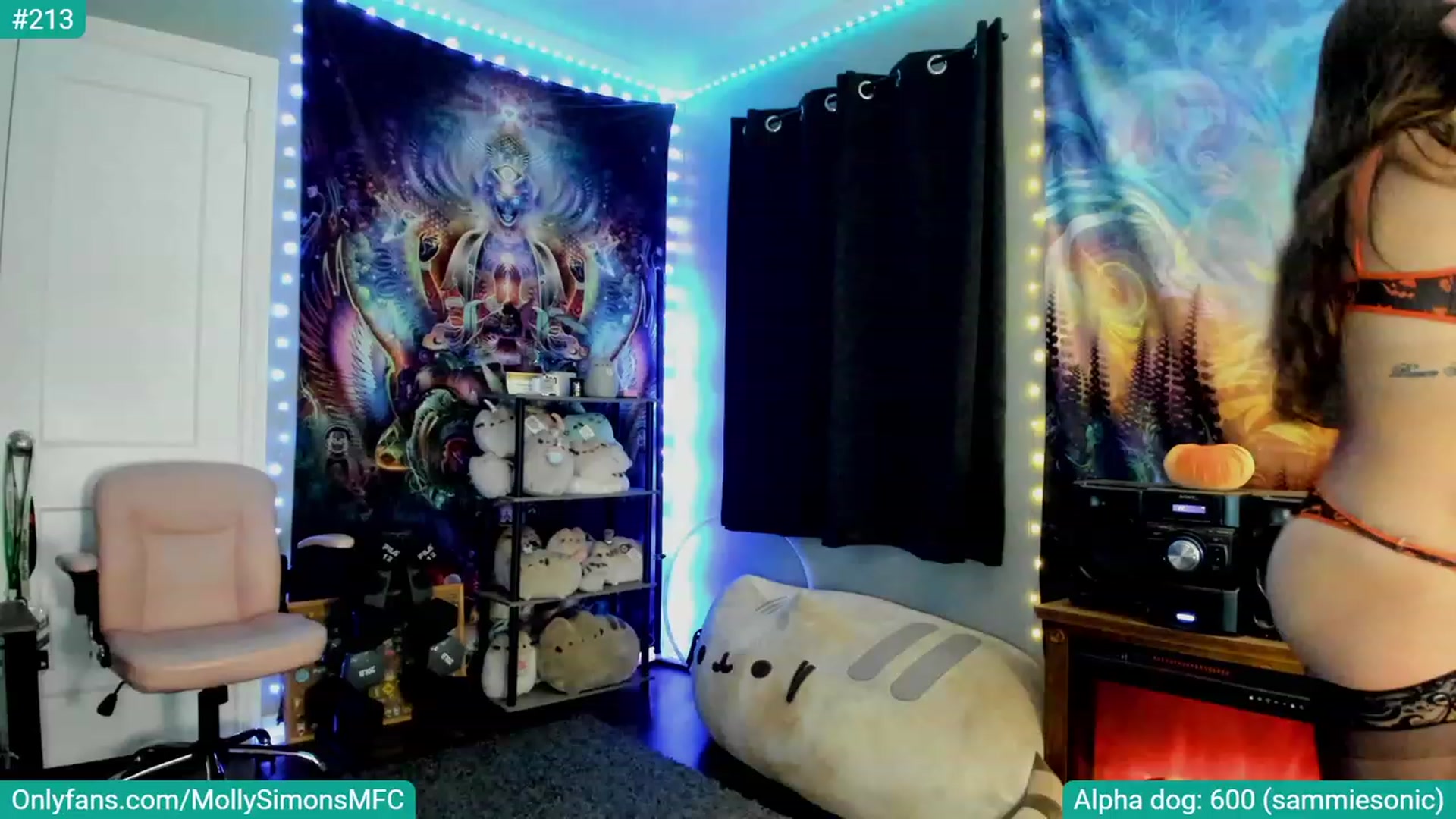 Gallery image thumbnail from MollySimons's myfreecams stream on, 10/21/2023, 04:31 image 13 of 20