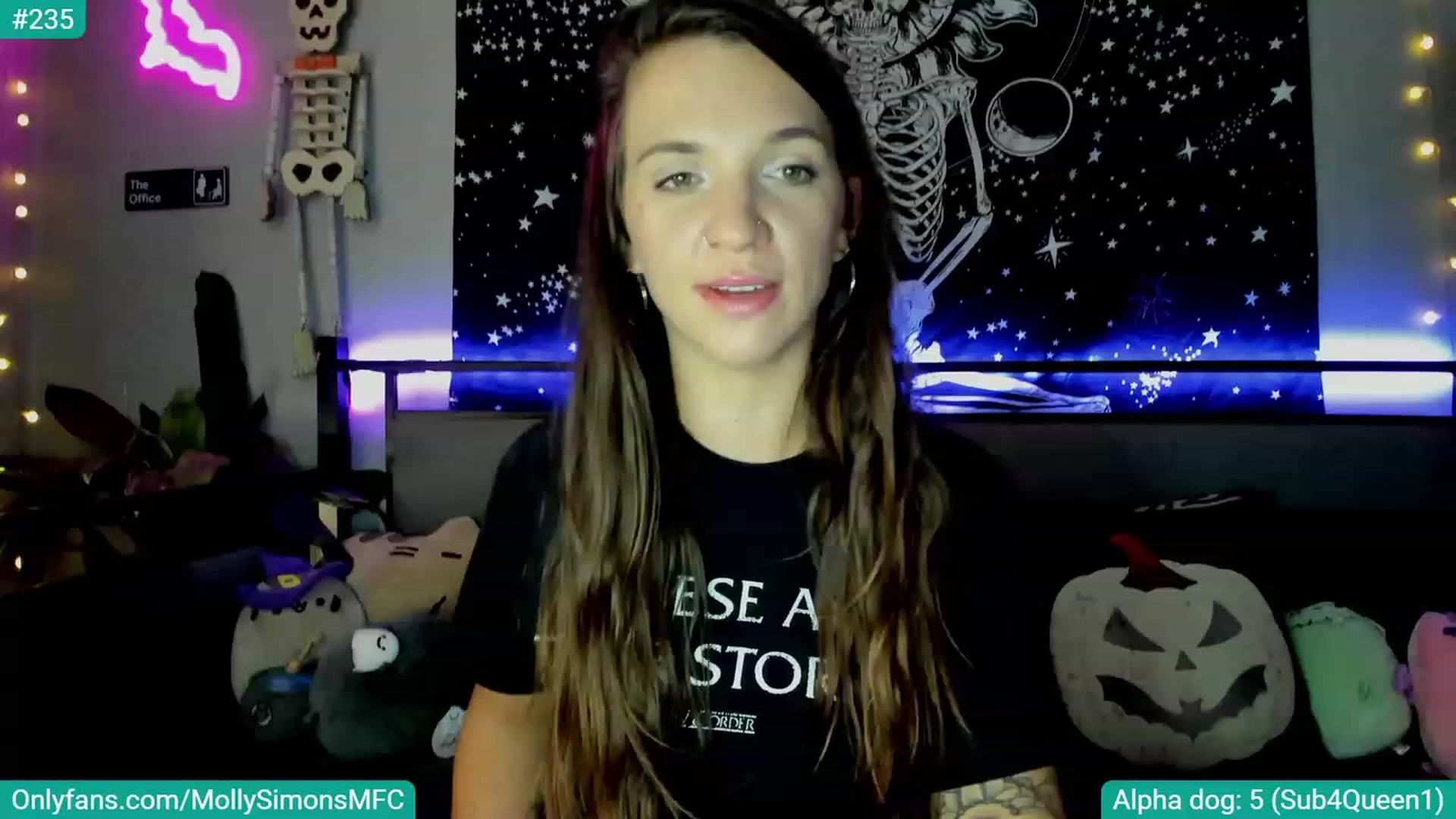 Gallery image thumbnail from MollySimons's myfreecams stream on, 10/26/2023, 03:00 image 12 of 20