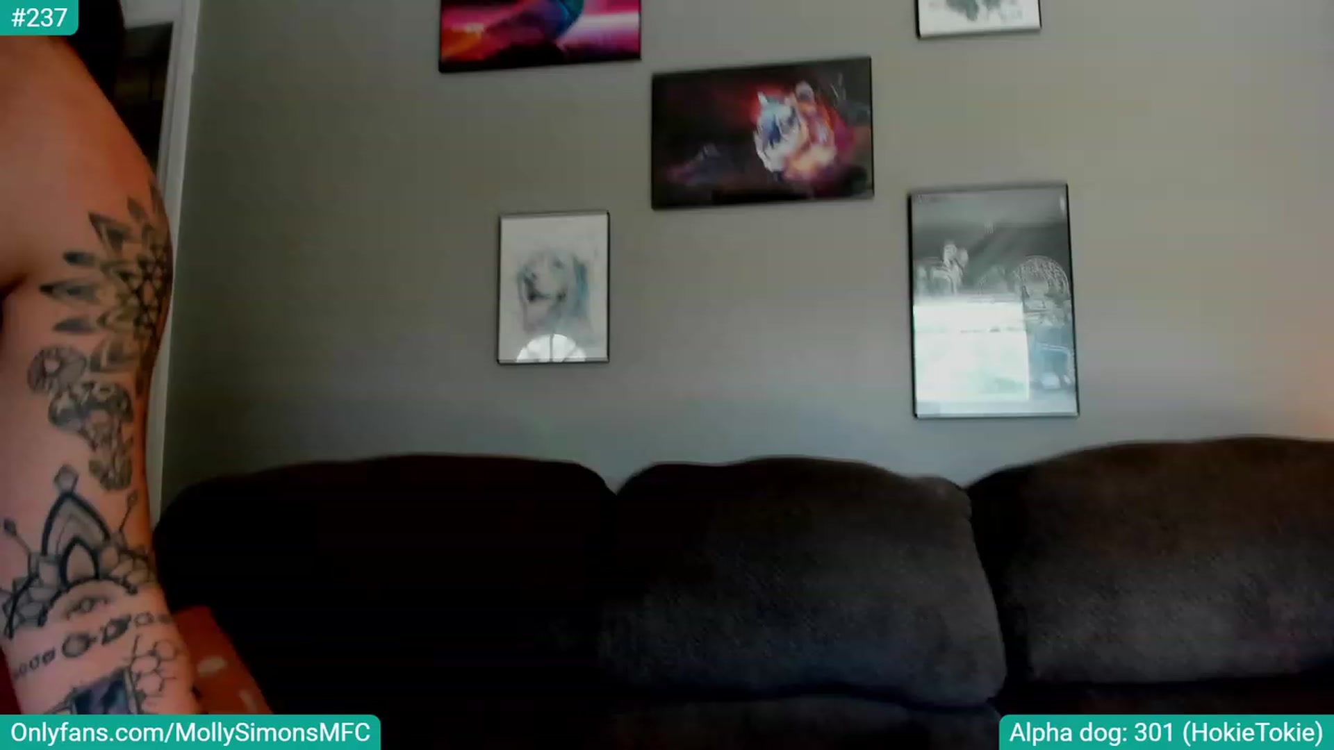 Gallery image thumbnail from MollySimons's myfreecams stream on, 10/29/2023, 18:59 image 12 of 20